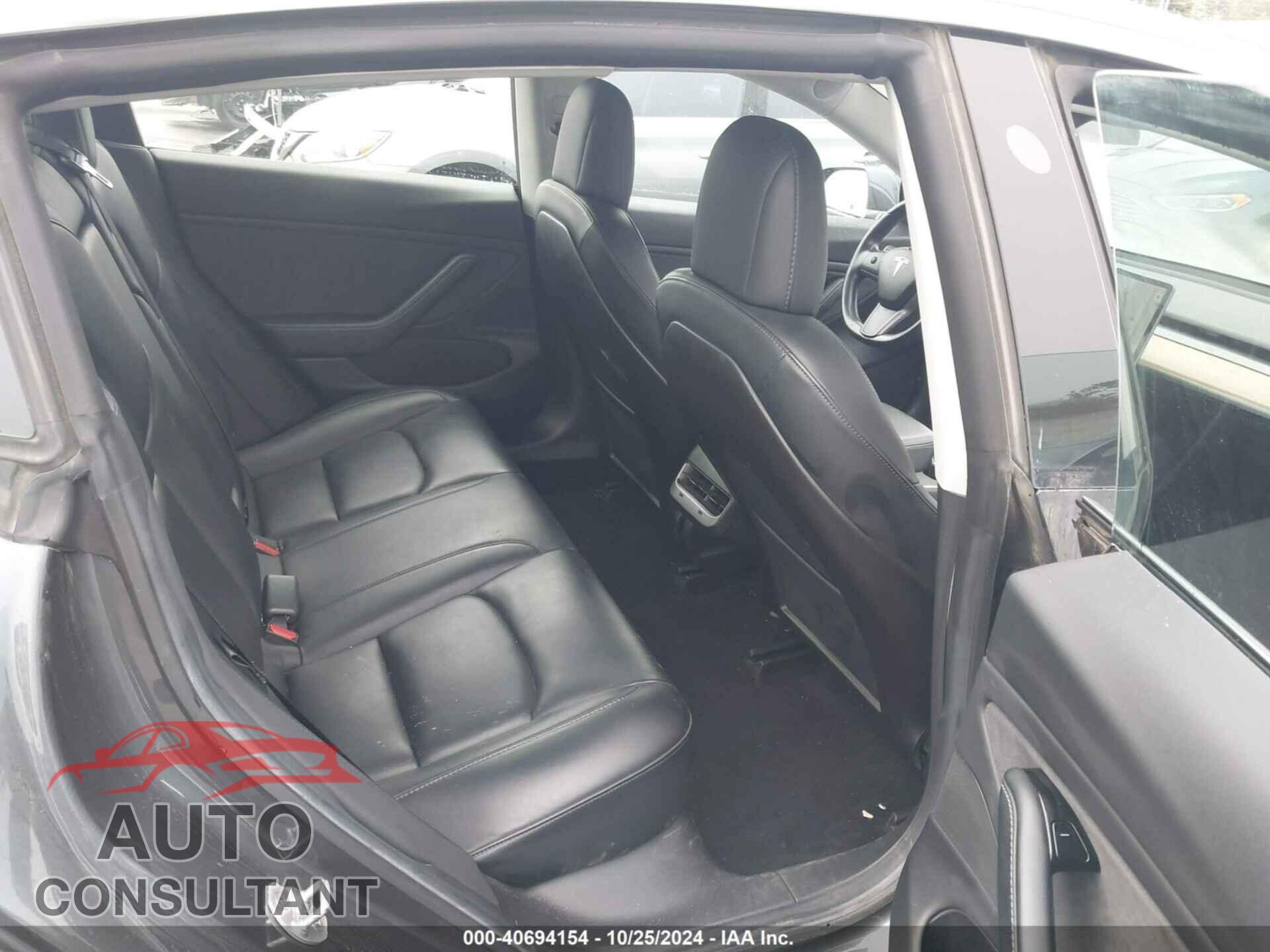 TESLA MODEL 3 2019 - 5YJ3E1EA1KF400367