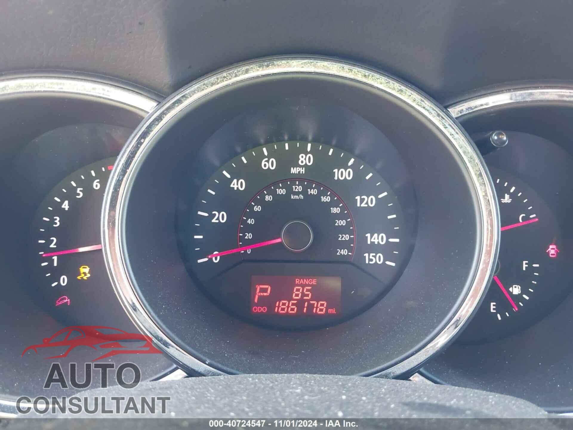 KIA SORENTO 2013 - 5XYKUDA20DG324151