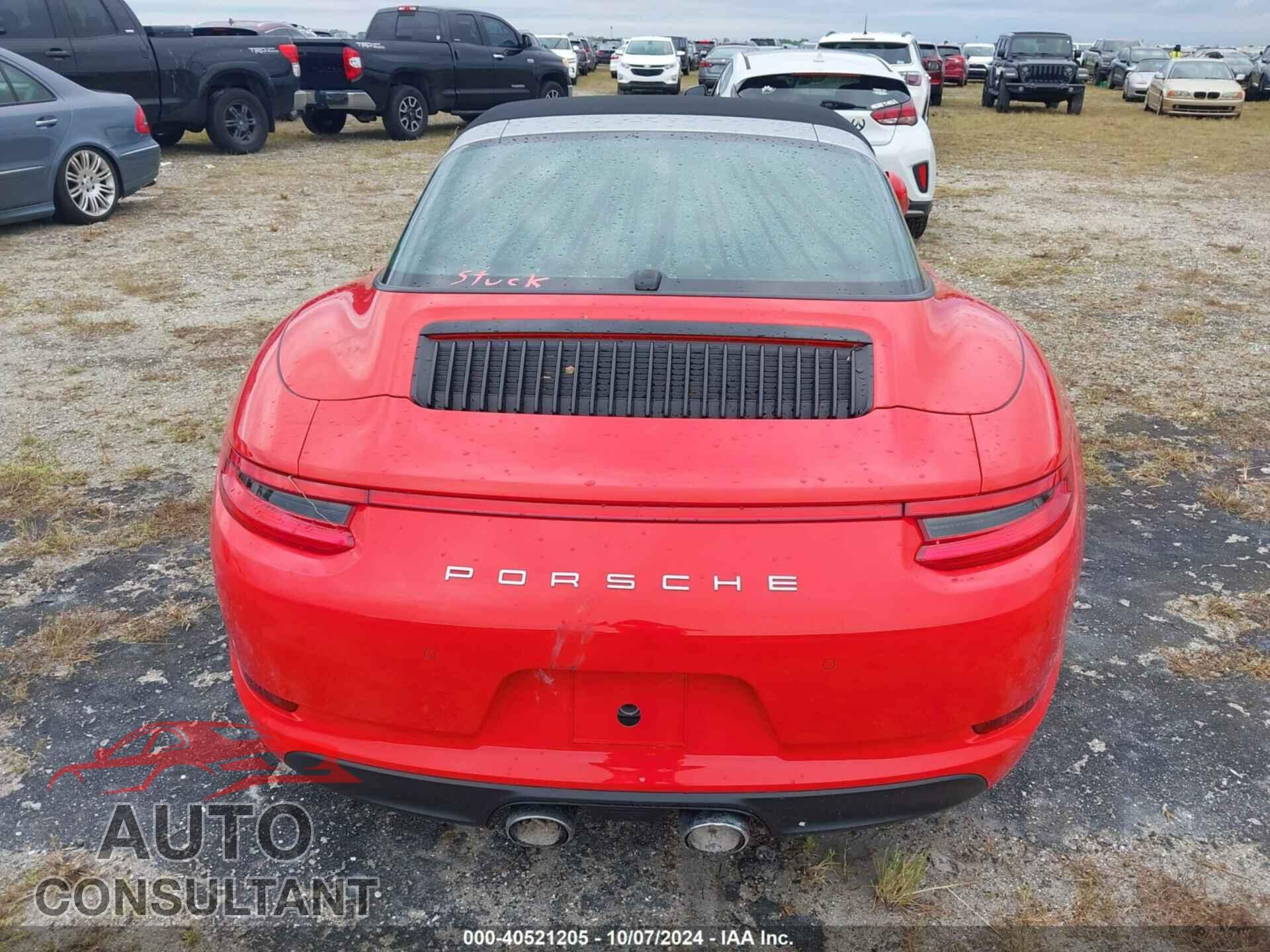 PORSCHE 911 2018 - WP0BB2A93JS134762