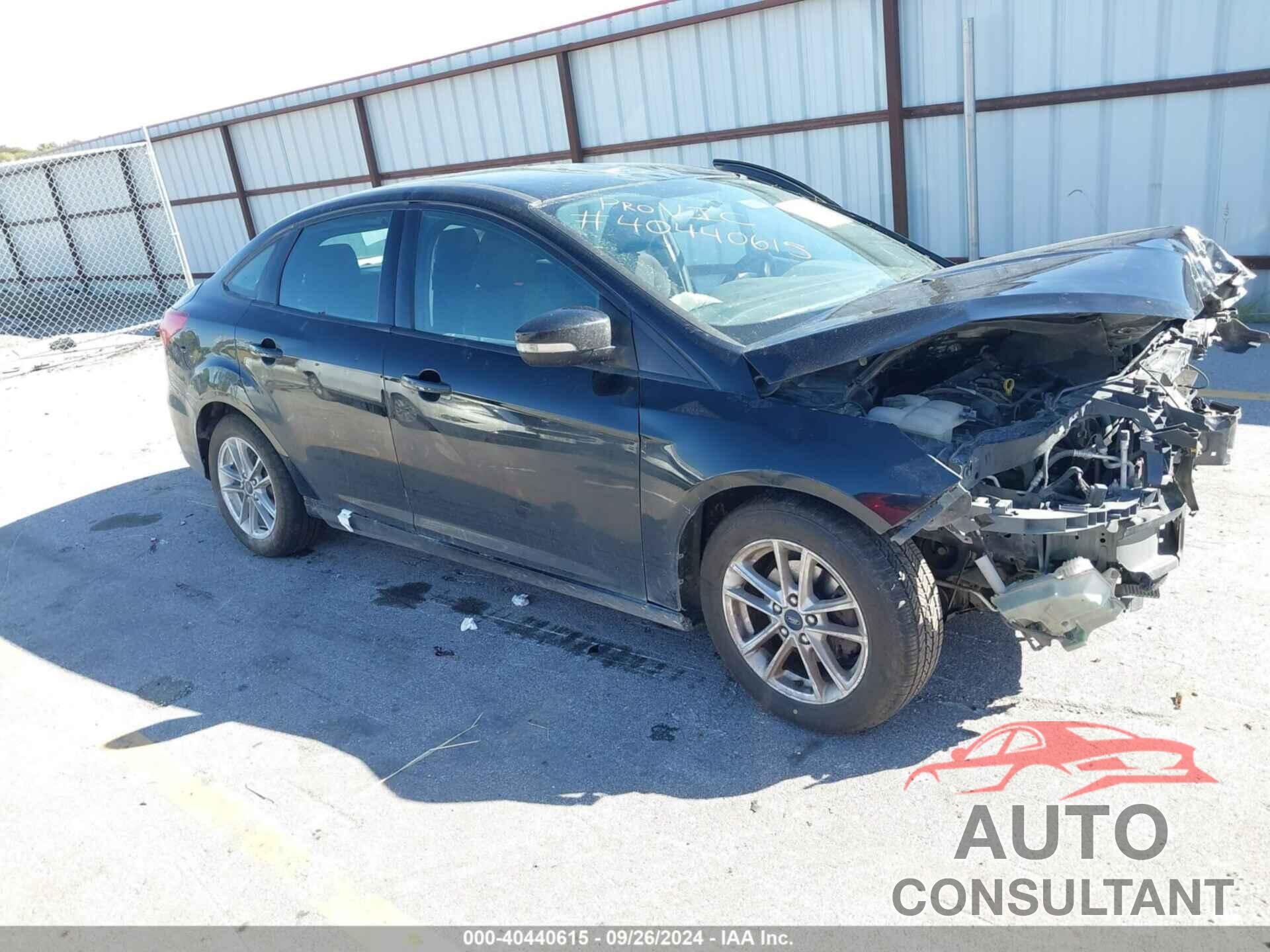 FORD FOCUS 2017 - 1FADP3F26HL324688