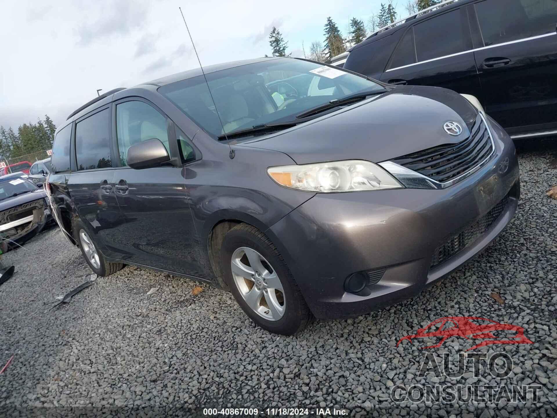 TOYOTA SIENNA 2011 - 5TDKK3DC4BS132266