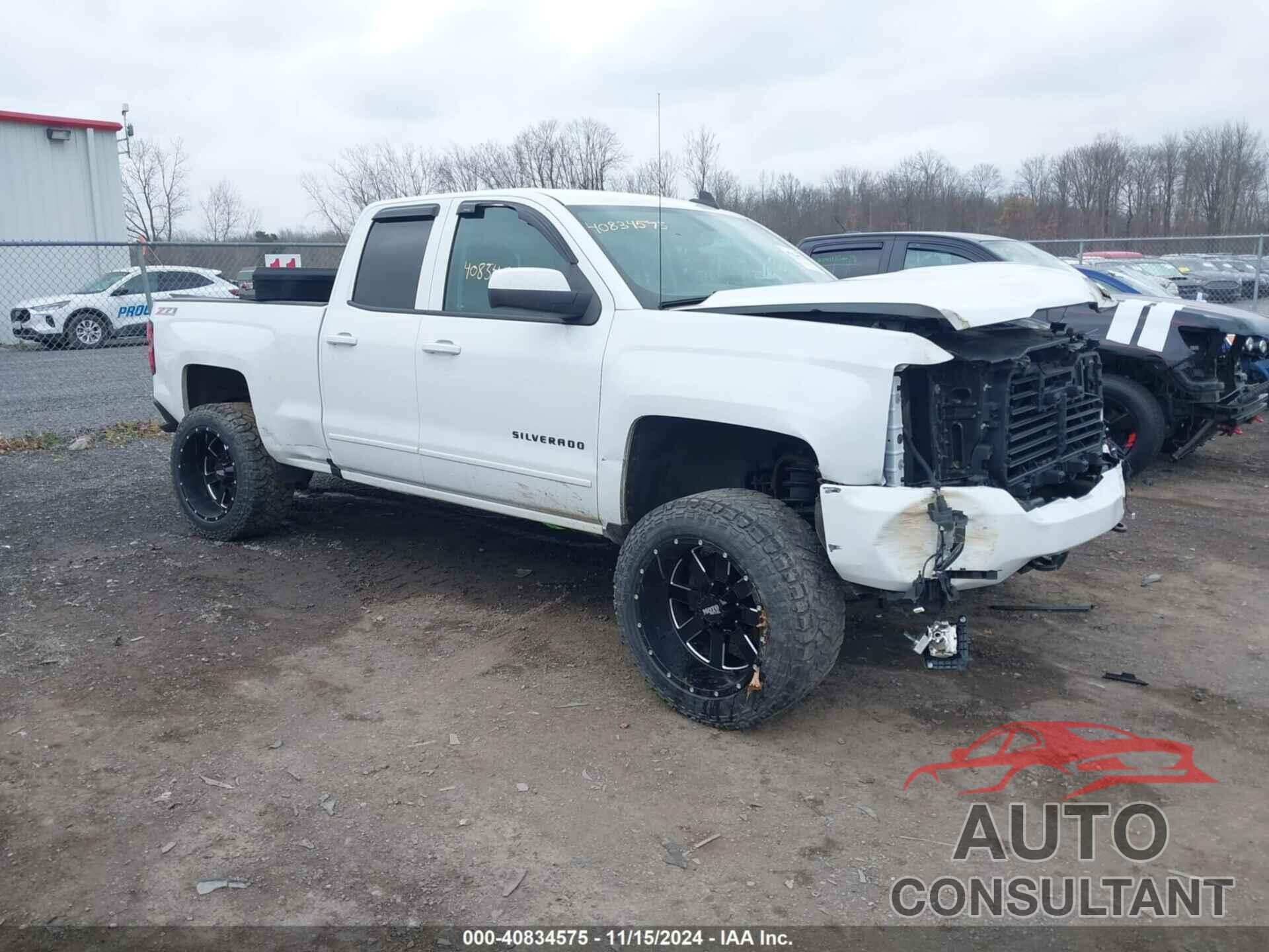 CHEVROLET SILVERADO 1500 2017 - 1GCVKREC3HZ349409