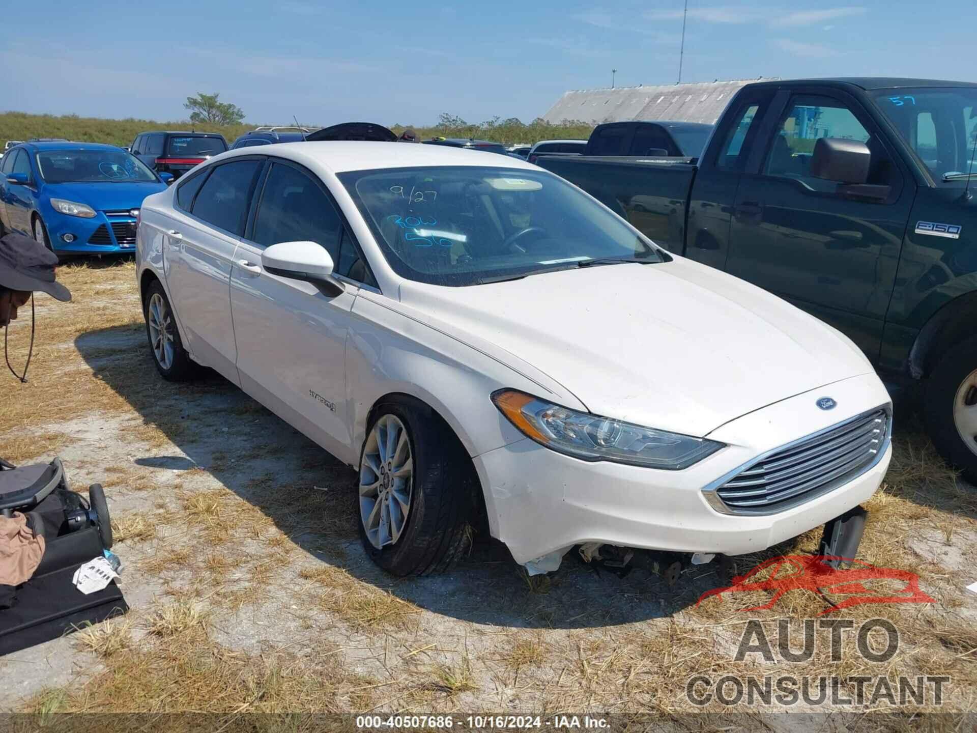 FORD FUSION HYBRID 2017 - 3FA6P0LU0HR262543