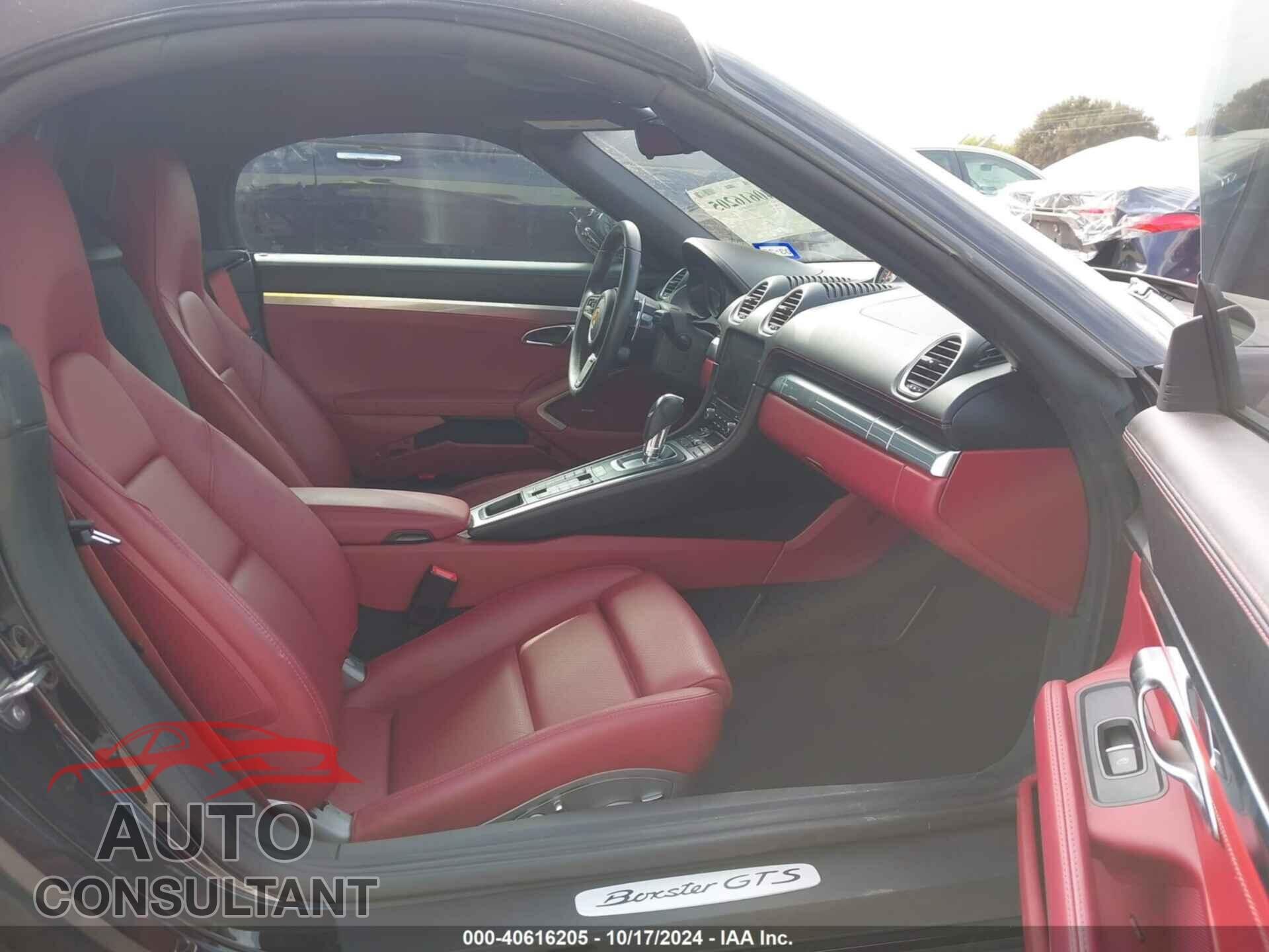 PORSCHE 718 BOXSTER 2021 - WP0CD2A84MS232418