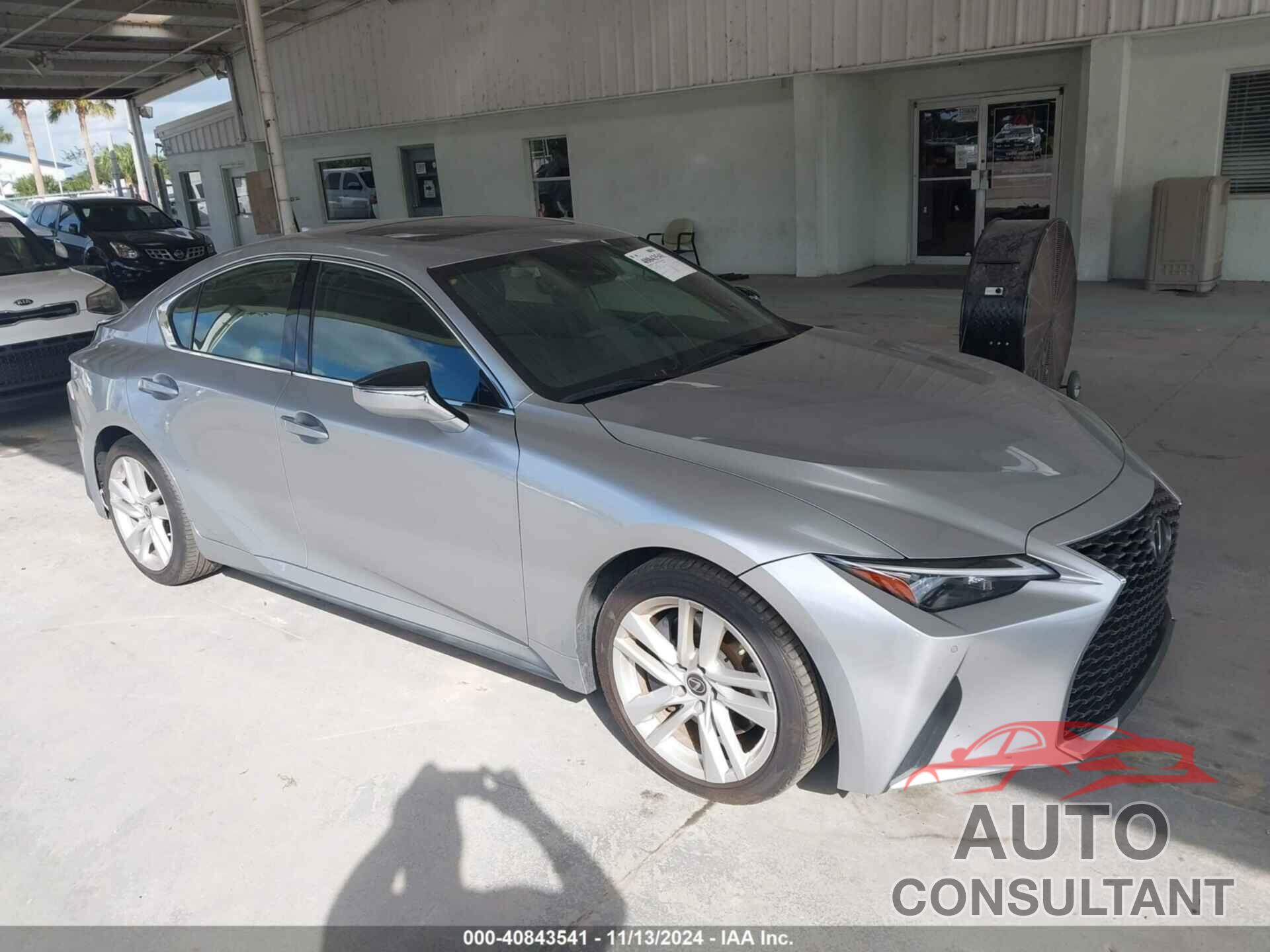 LEXUS IS 300 2021 - JTHCA1D29M5116932