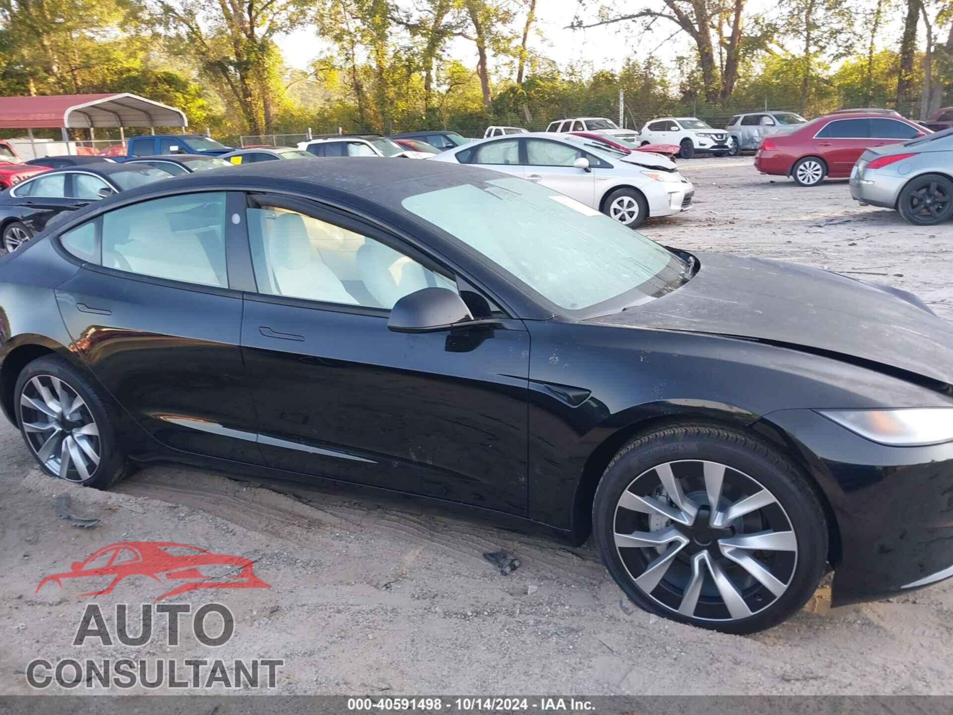 TESLA MODEL 3 2024 - 5YJ3E1EA9RF821831