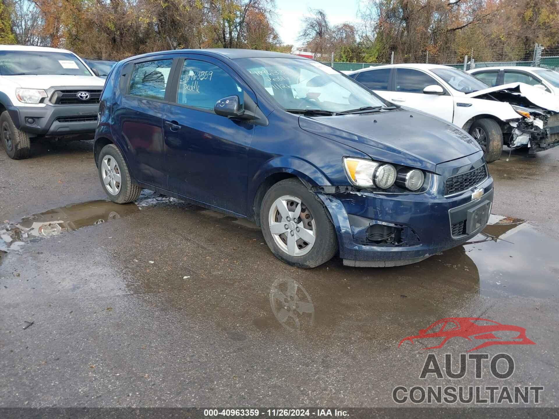 CHEVROLET SONIC 2016 - 1G1JA6SG2G4114804