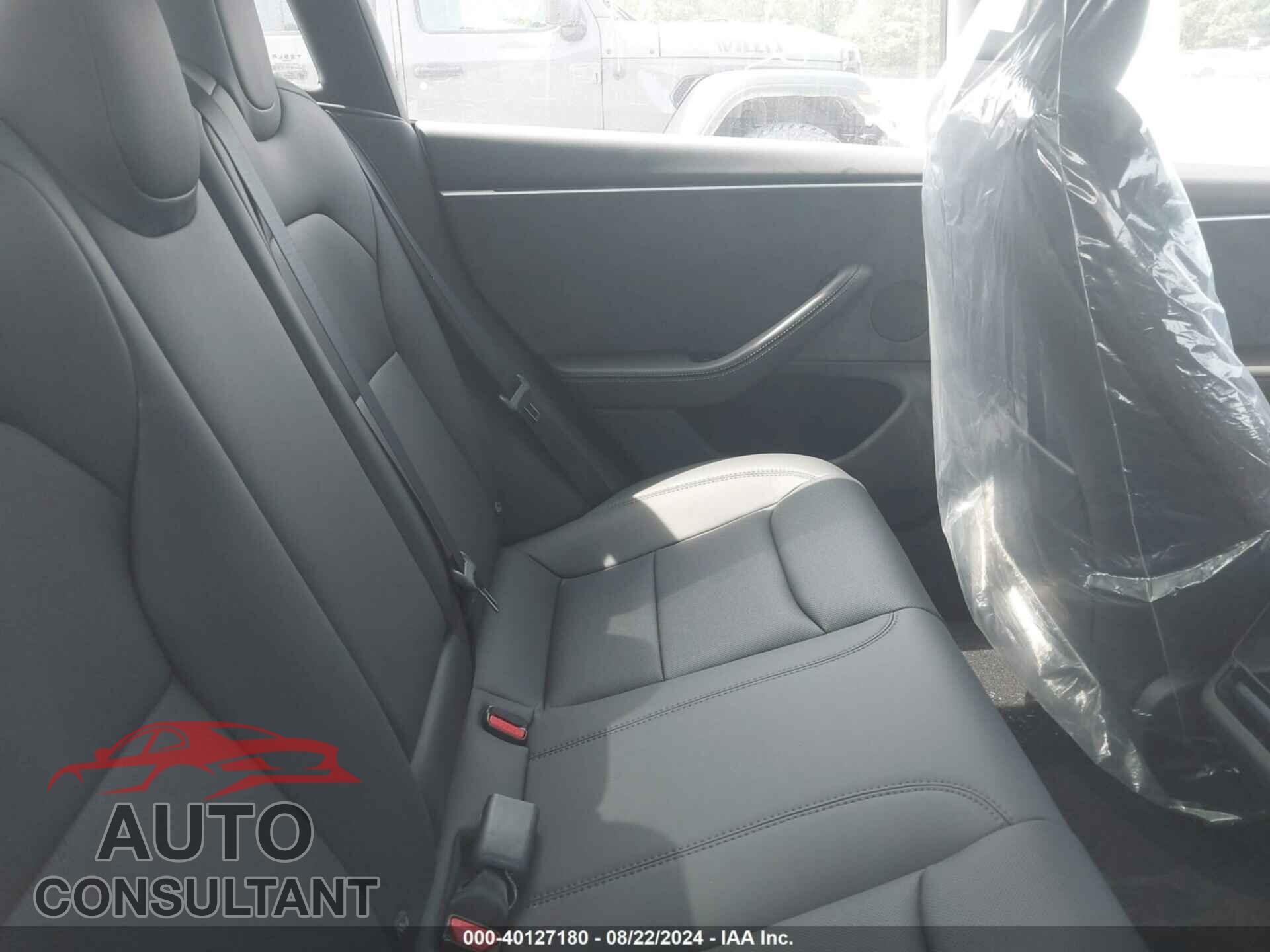TESLA MODEL 3 2024 - 5YJ3E1EB8RF795683