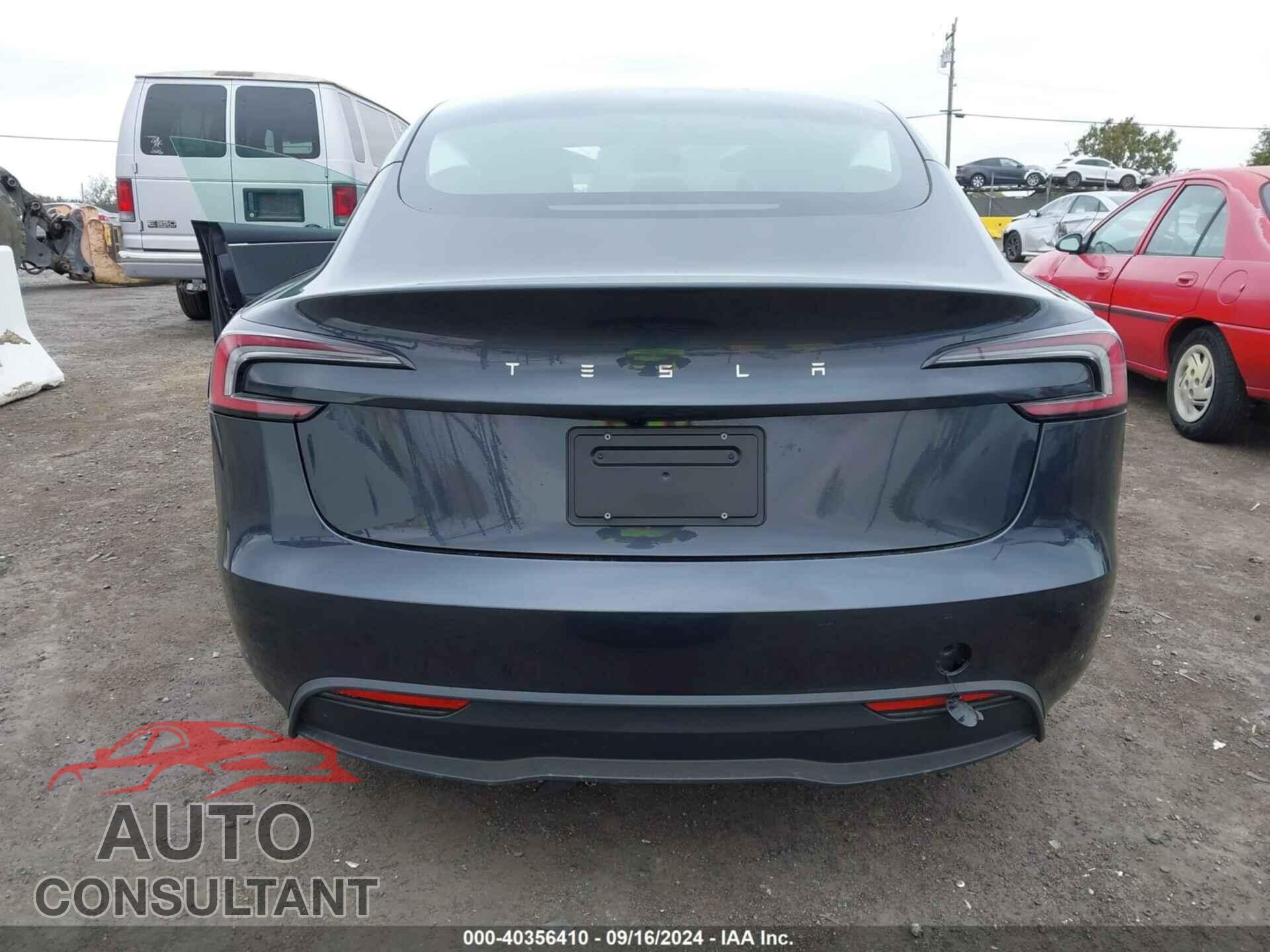 TESLA MODEL 3 2024 - 5YJ3E1EA2RF725796