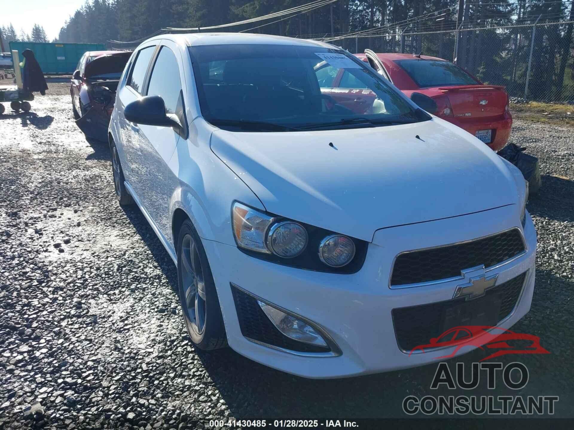 CHEVROLET SONIC 2013 - 1G1JG6SB1D4234804