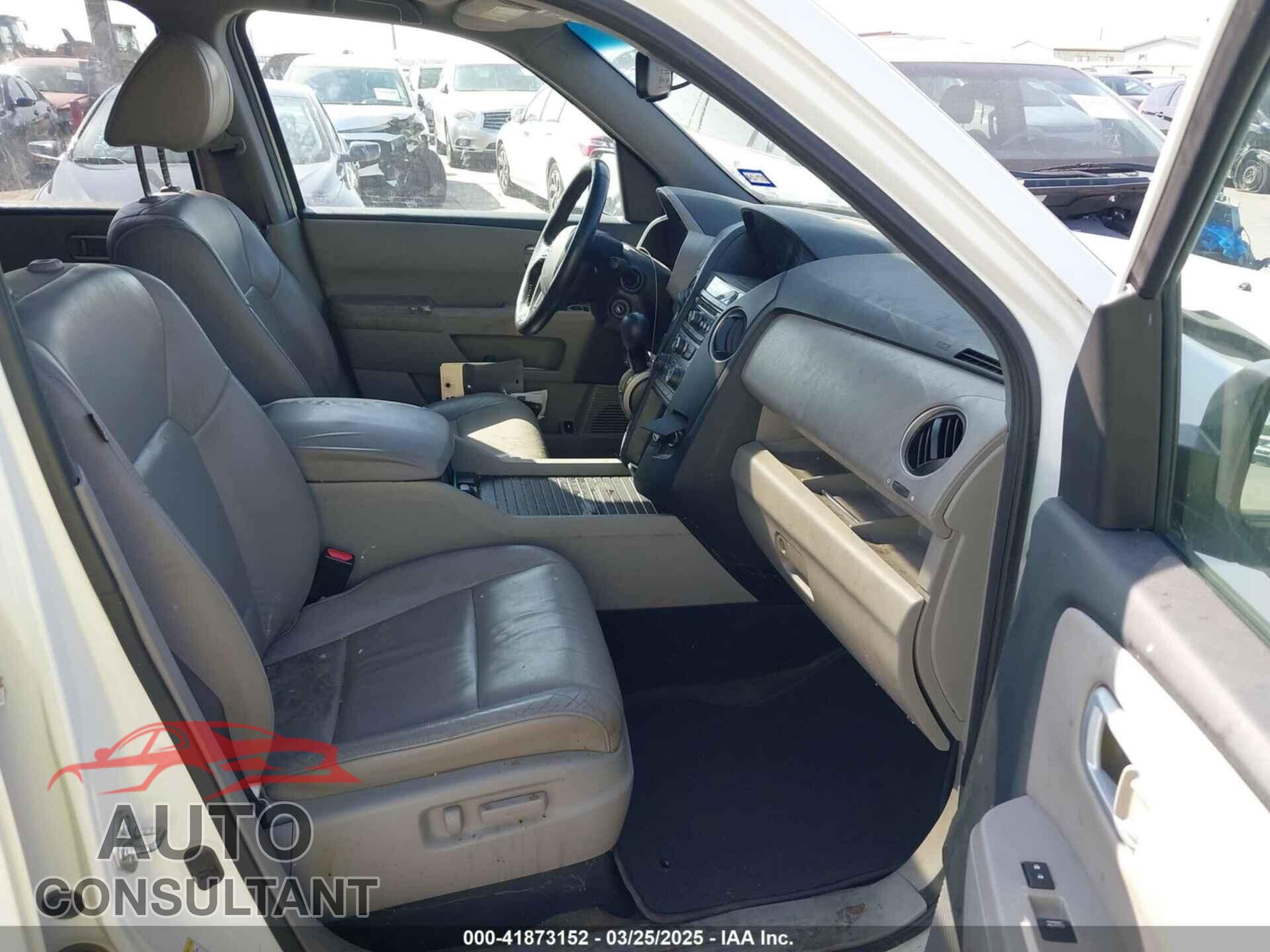 HONDA PILOT 2015 - 5FNYF4H56FB061663
