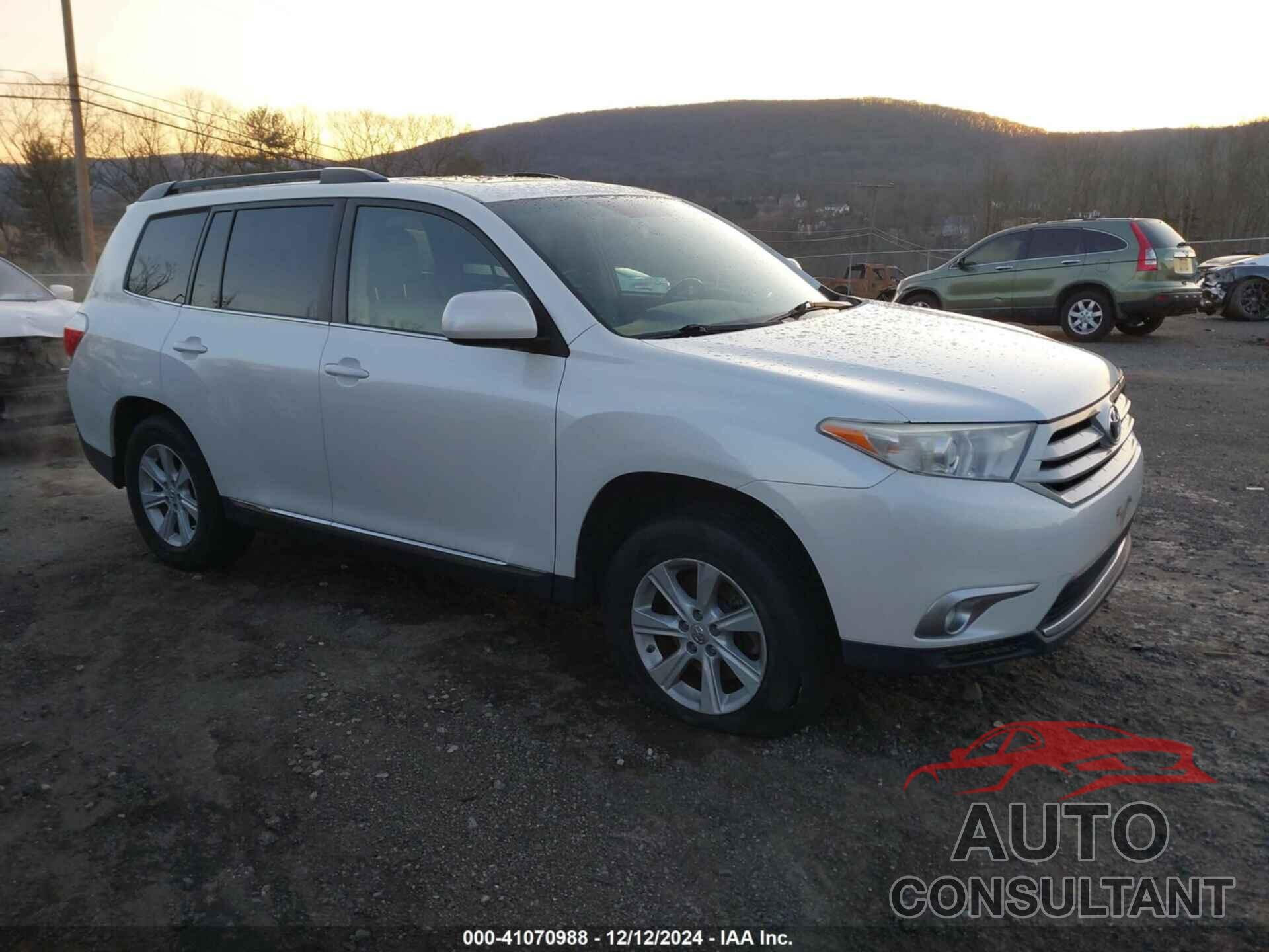 TOYOTA HIGHLANDER 2012 - 5TDBK3EH0CS105819