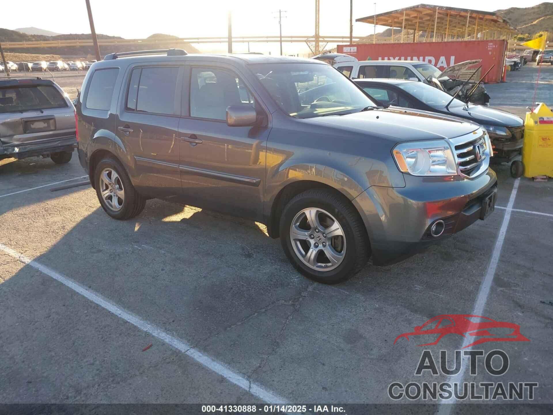 HONDA PILOT 2013 - 5FNYF4H77DB055241