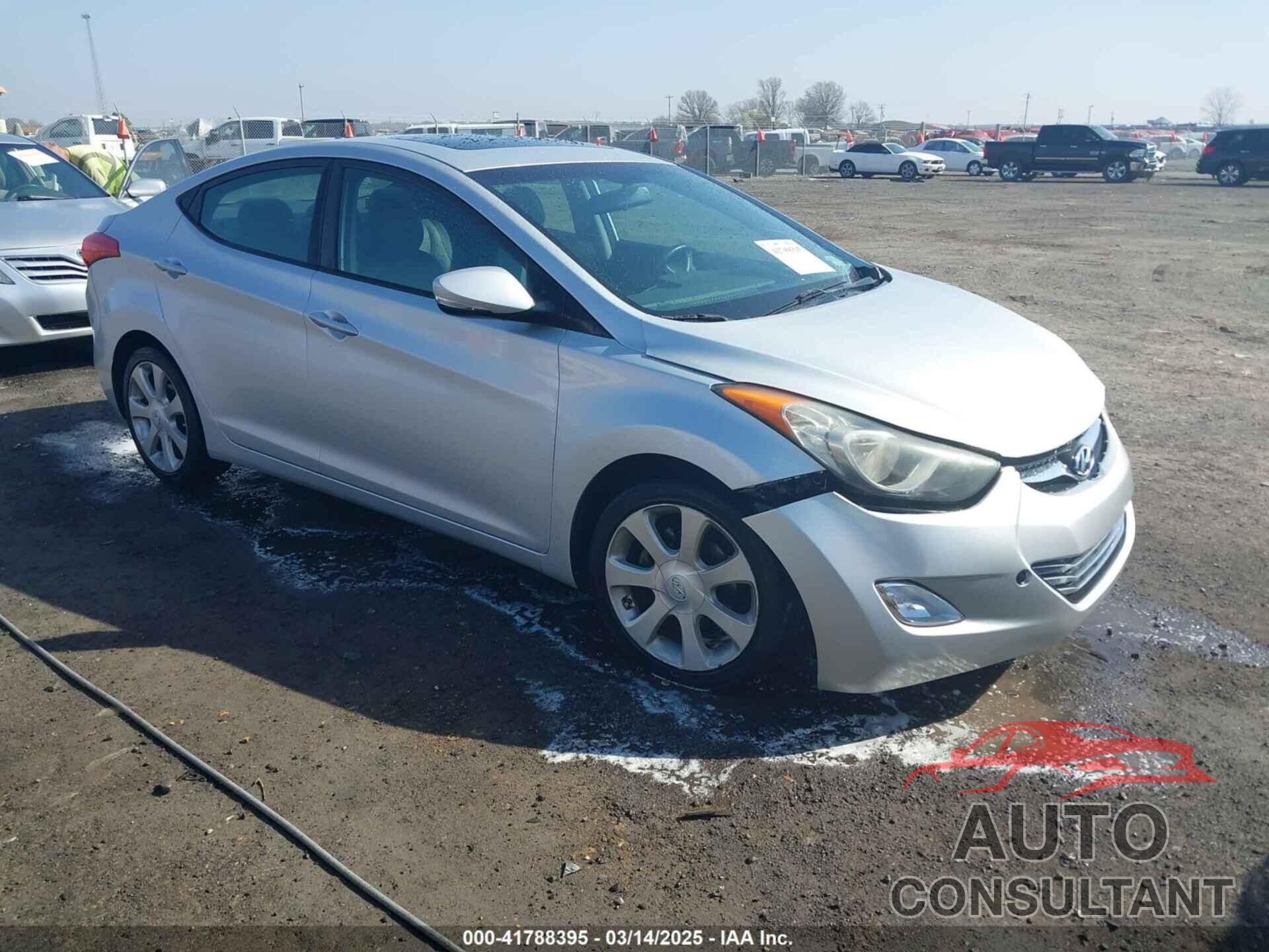 HYUNDAI ELANTRA 2011 - KMHDH4AE4BU126008