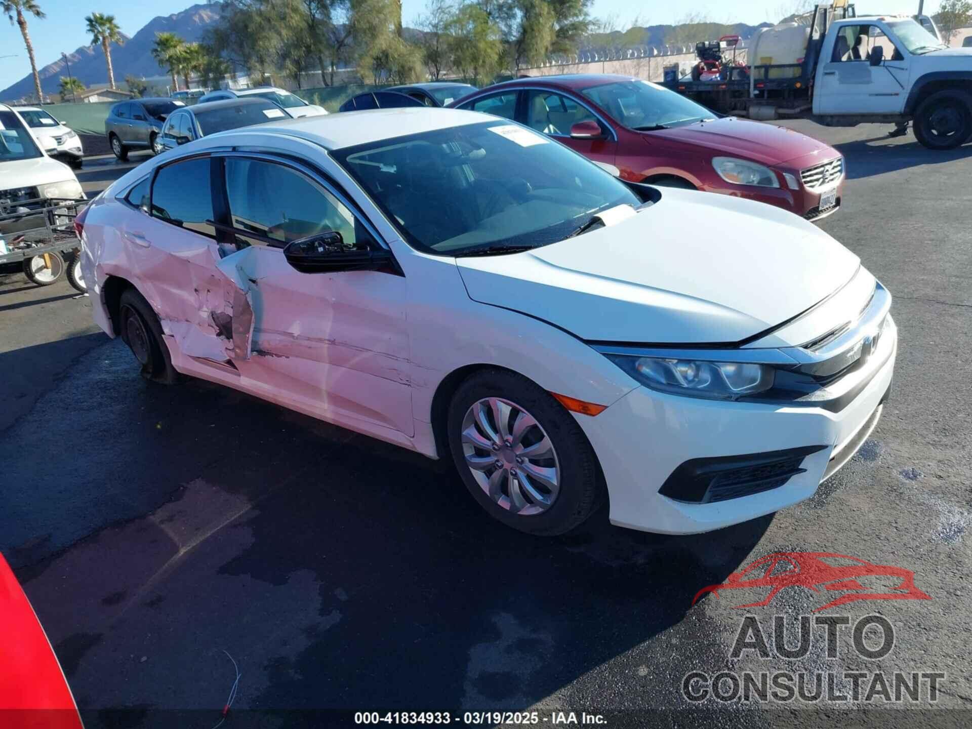 HONDA CIVIC 2018 - 2HGFC2F58JH589913