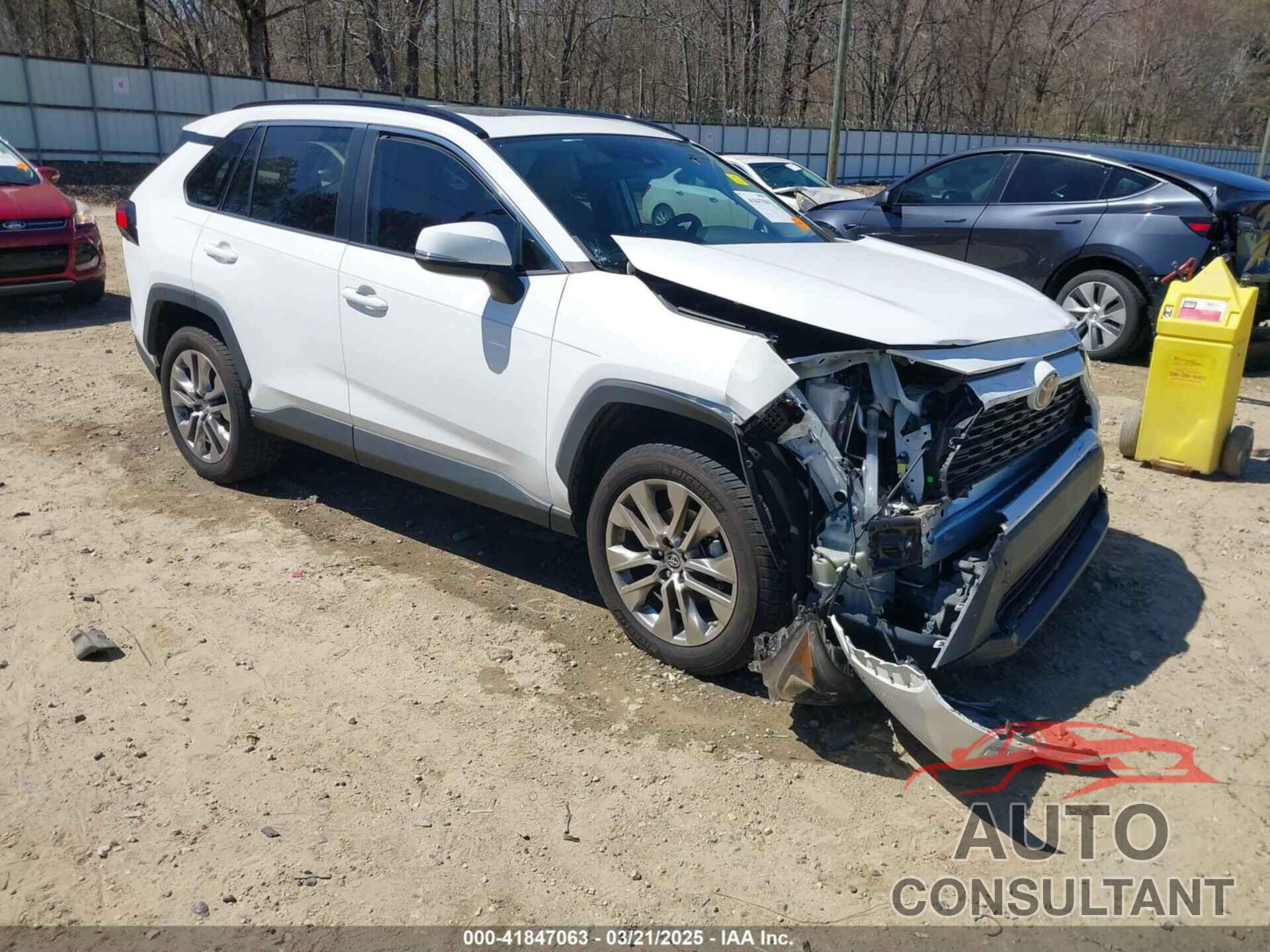 TOYOTA RAV4 2019 - 2T3C1RFV9KC028333