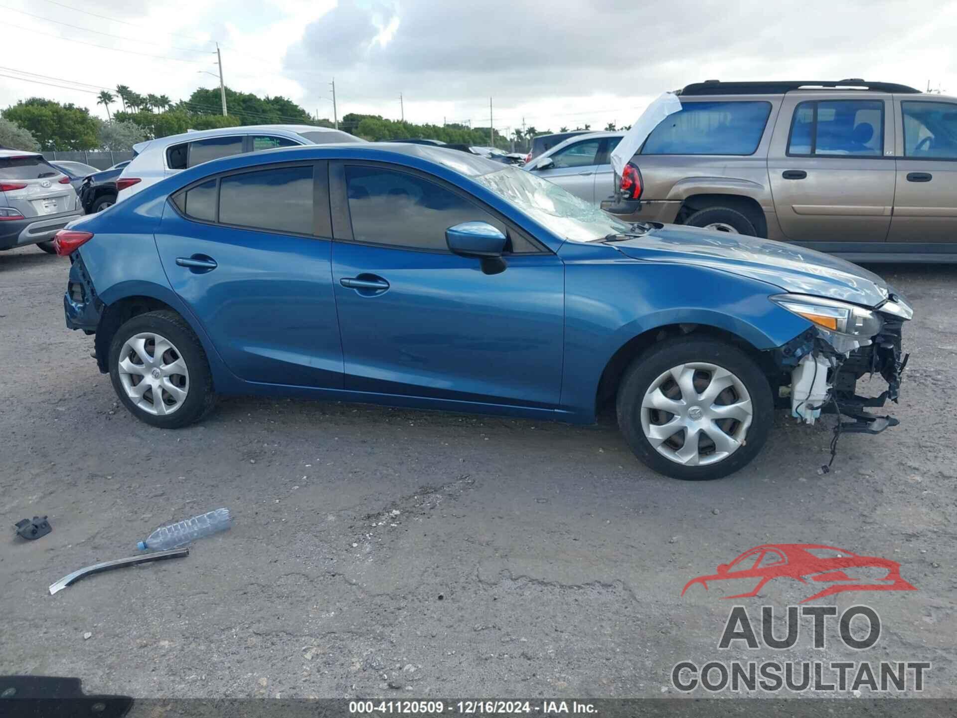 MAZDA MAZDA3 2017 - 3MZBN1U72HM119617