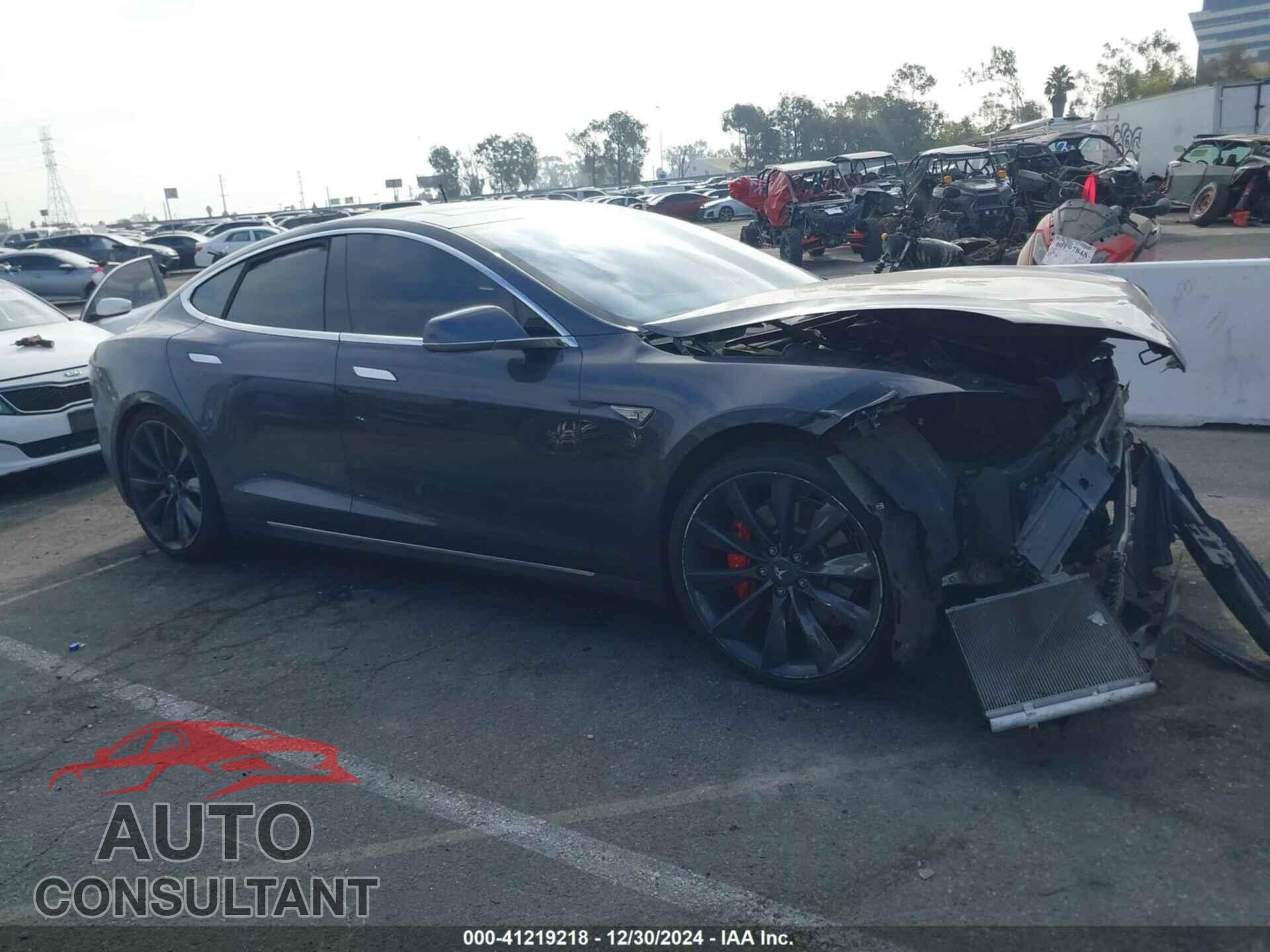 TESLA MODEL S 2015 - 5YJSA1E48FF112739