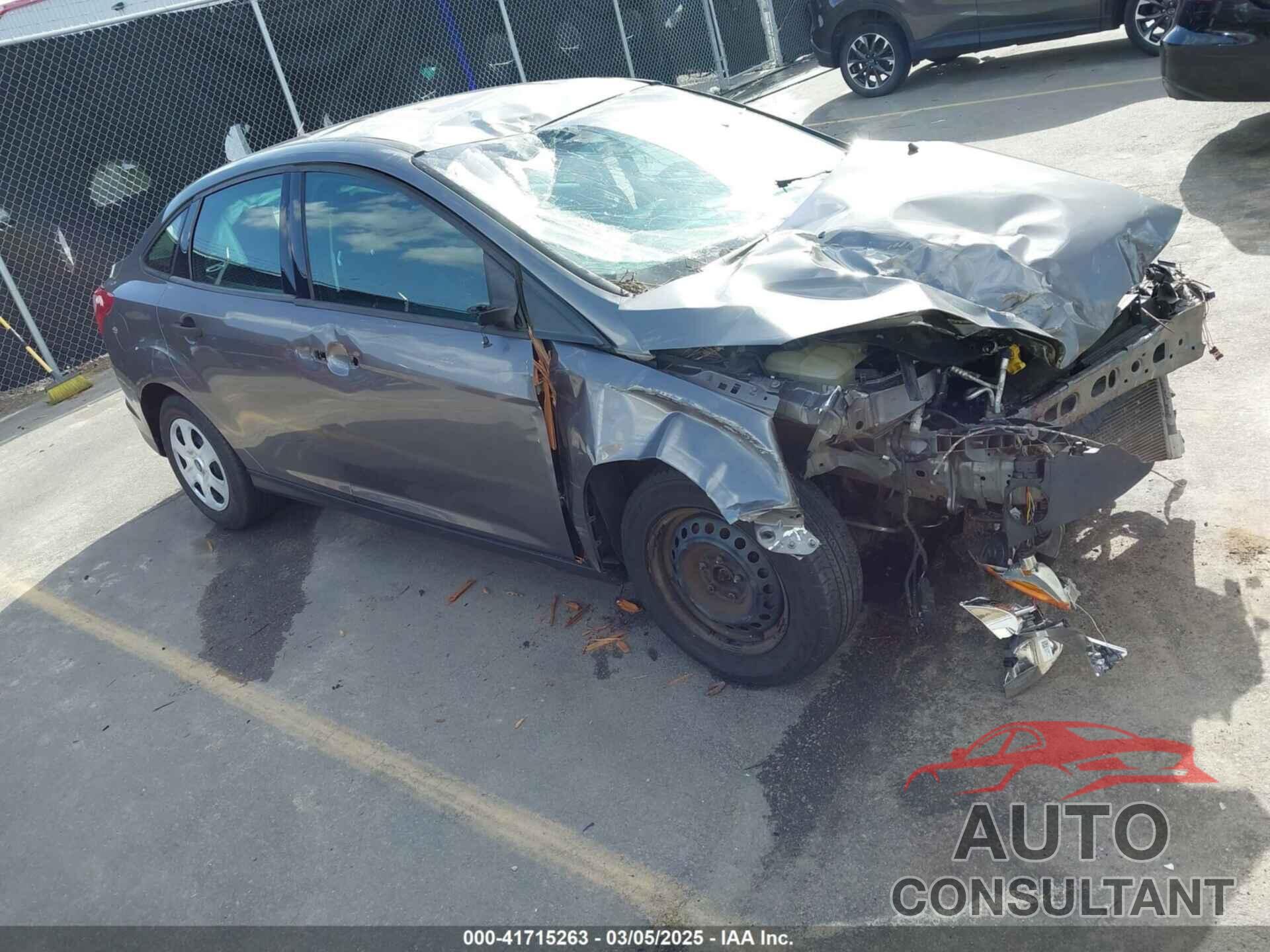 FORD FOCUS 2013 - 1FADP3E26DL305957