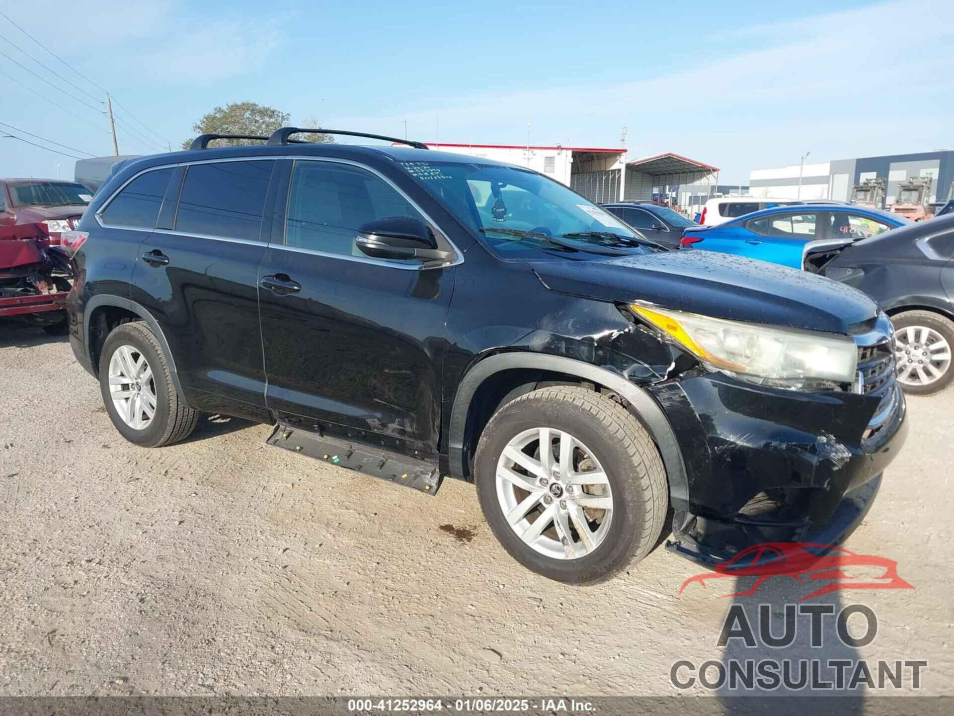 TOYOTA HIGHLANDER 2016 - 5TDZARFH2GS017833
