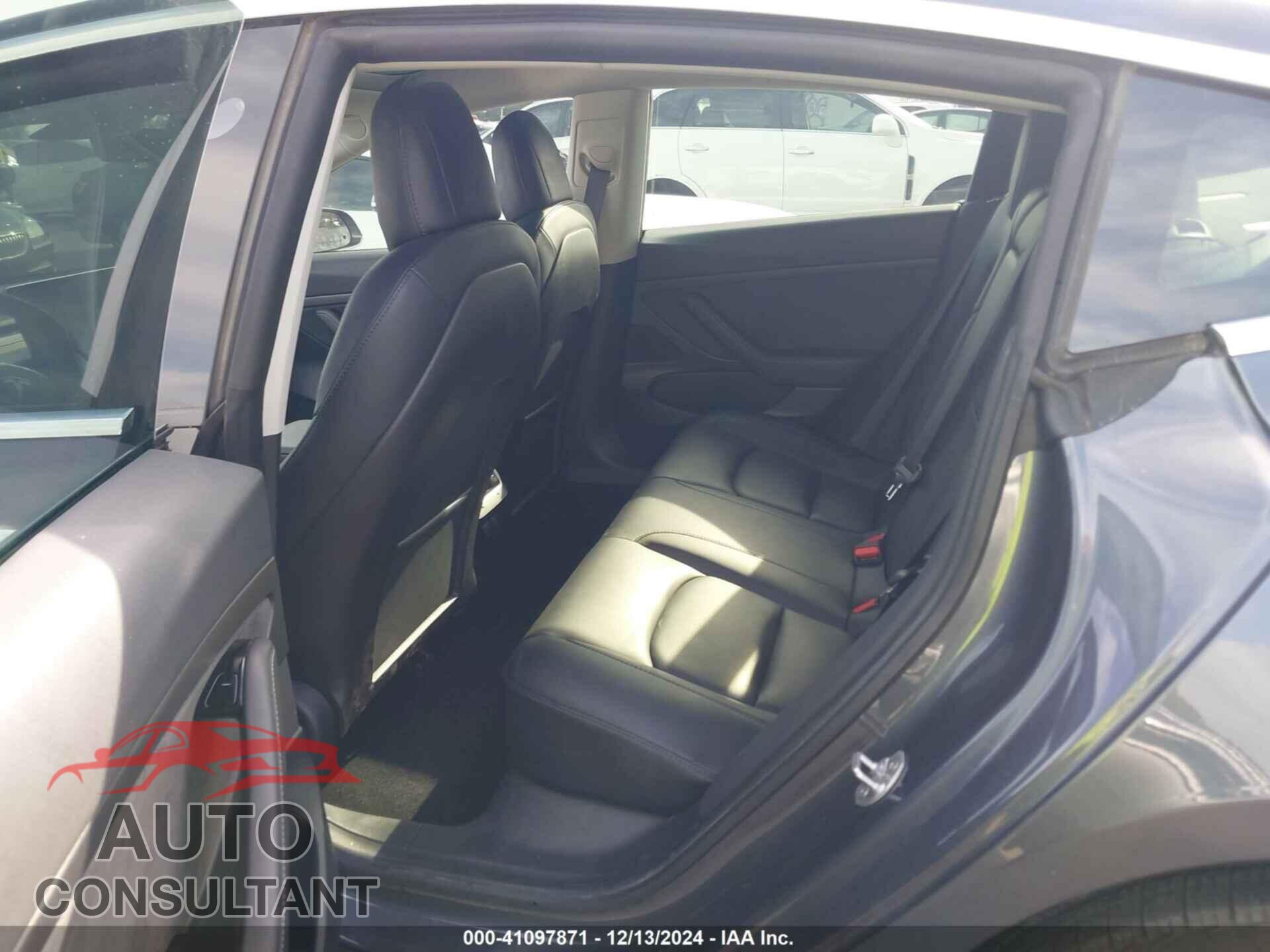 TESLA MODEL 3 2020 - 5YJ3E1EAXLF745558