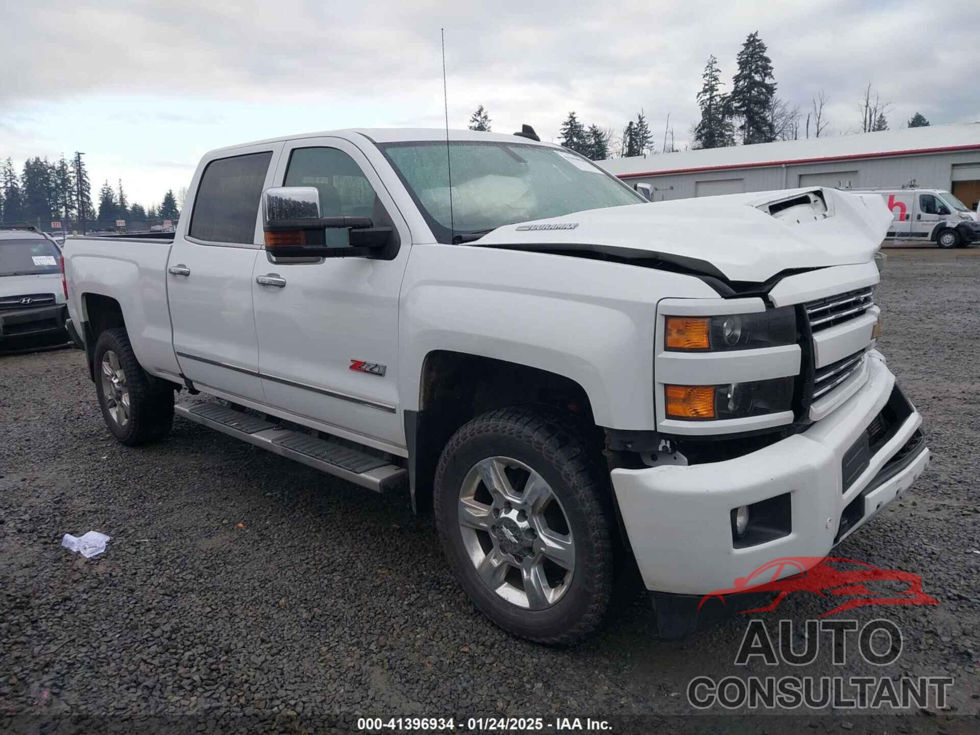 CHEVROLET SILVERADO 2500HD 2018 - 1GC1KWEY2JF184517