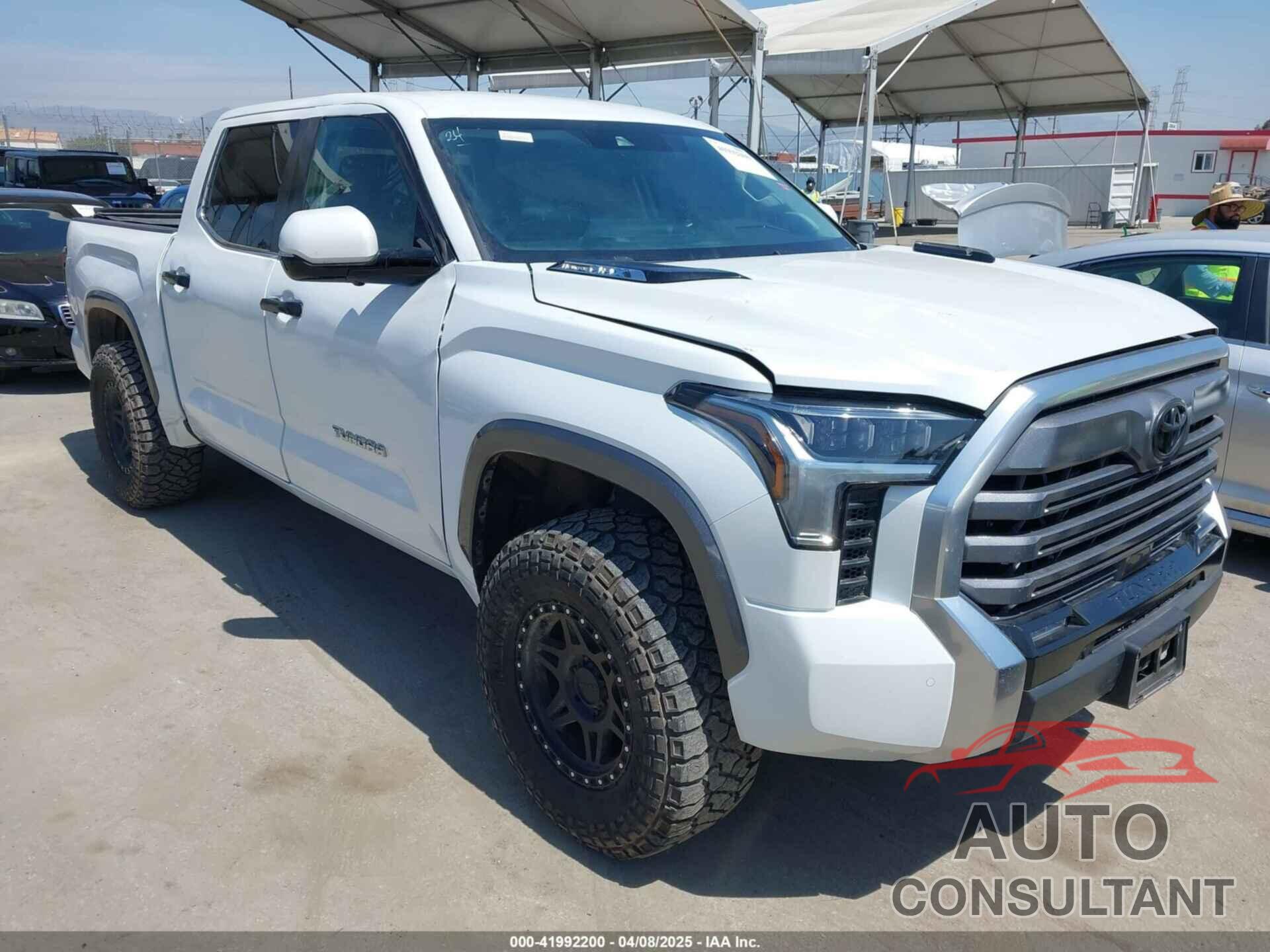 TOYOTA TUNDRA 2022 - 5TFJC5DB7NX009958