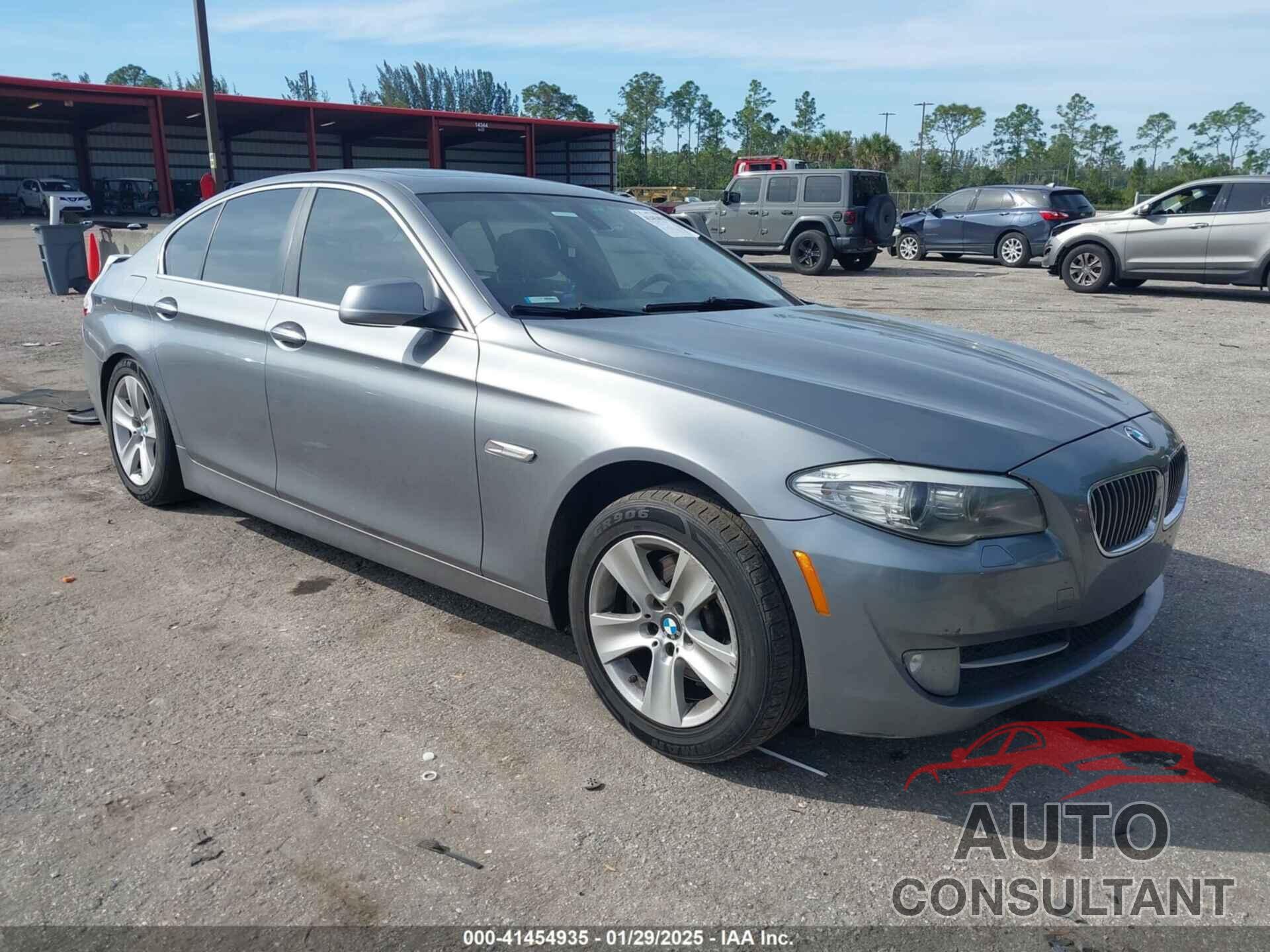 BMW 528I 2011 - WBAFR1C58BDS36532
