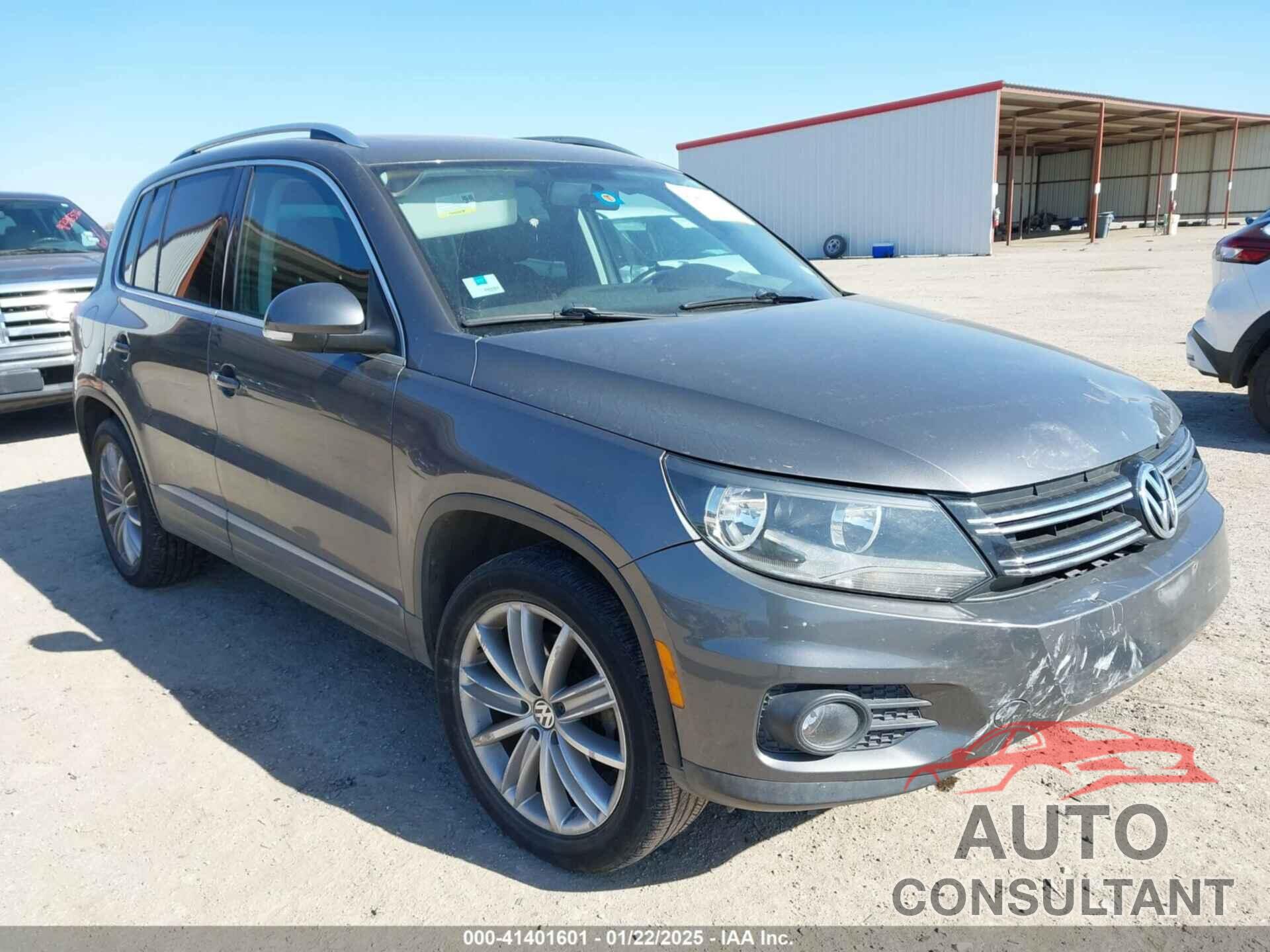 VOLKSWAGEN TIGUAN 2012 - WVGAV7AX1CW004615