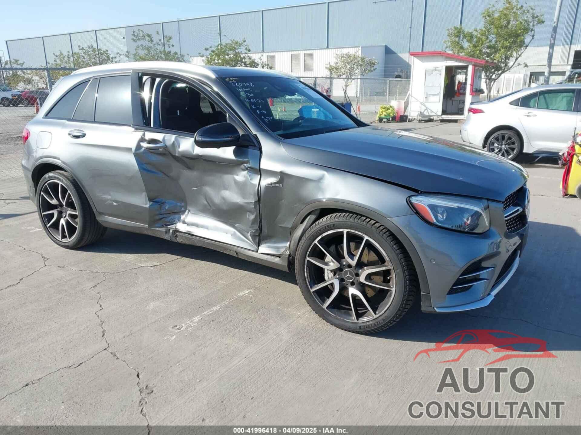 MERCEDES-BENZ AMG GLC 43 2019 - WDC0G6EB3KF523256