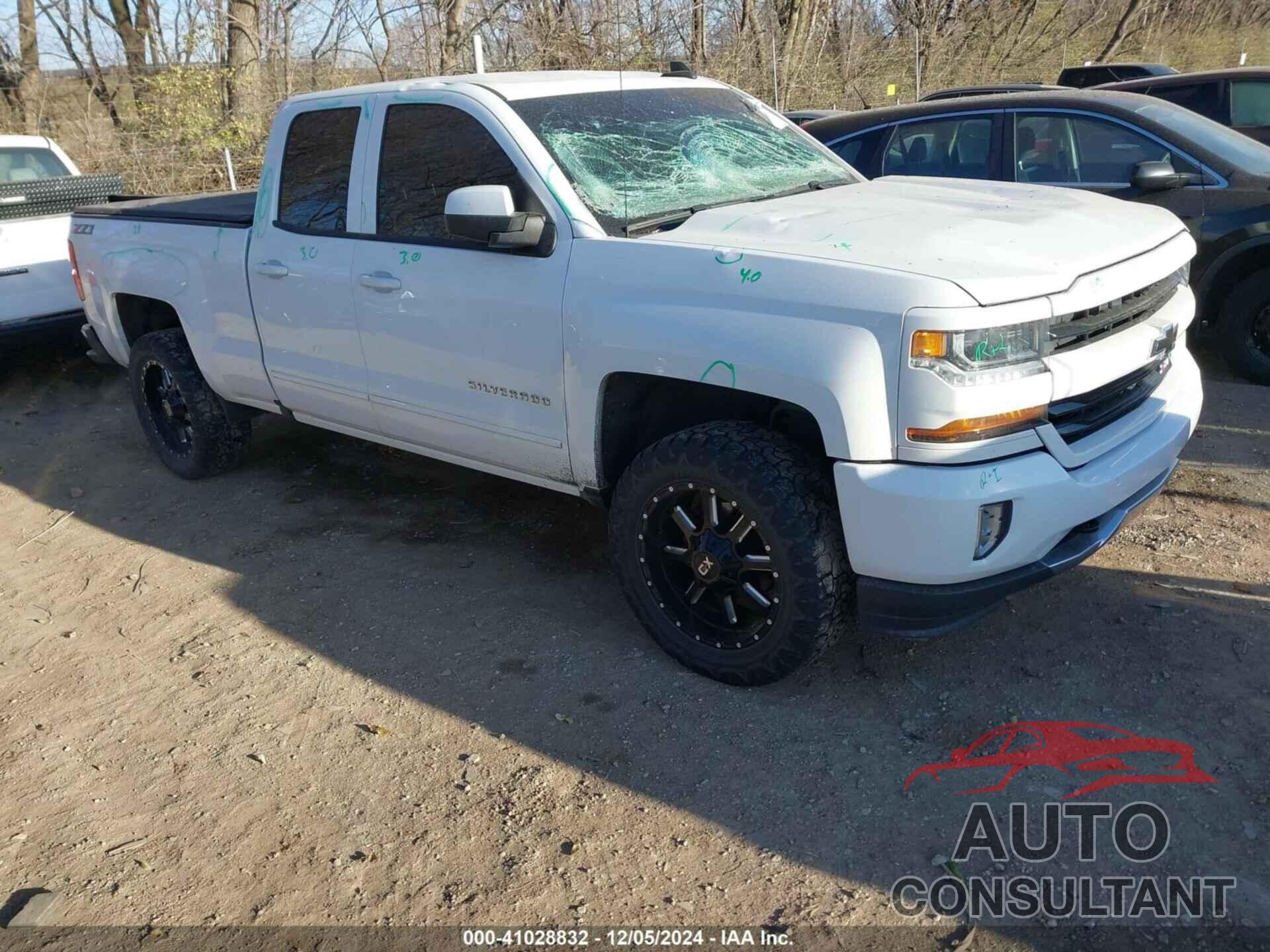 CHEVROLET SILVERADO 1500 2018 - 1GCVKREC4JZ149614