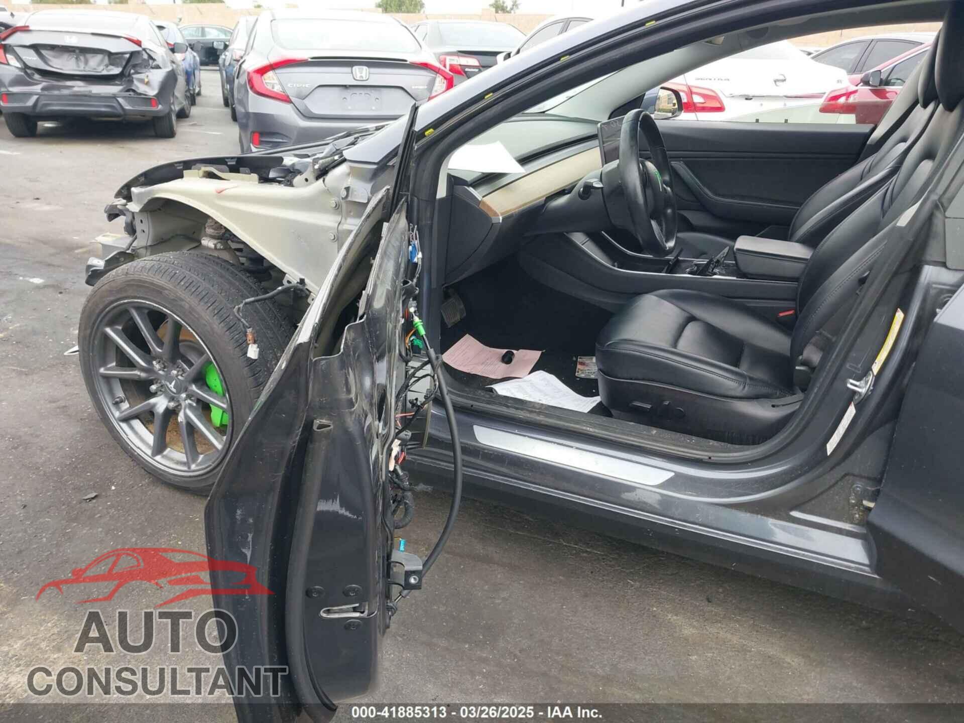TESLA MODEL 3 2018 - 5YJ3E1EA5JF018986