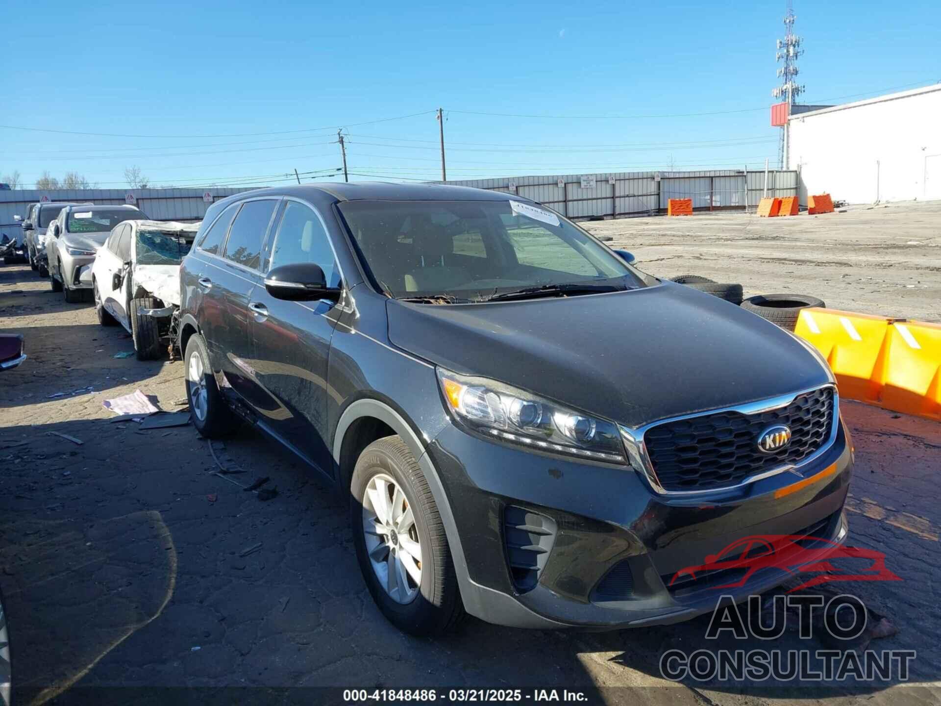 KIA SORENTO 2019 - 5XYPG4A33KG505893