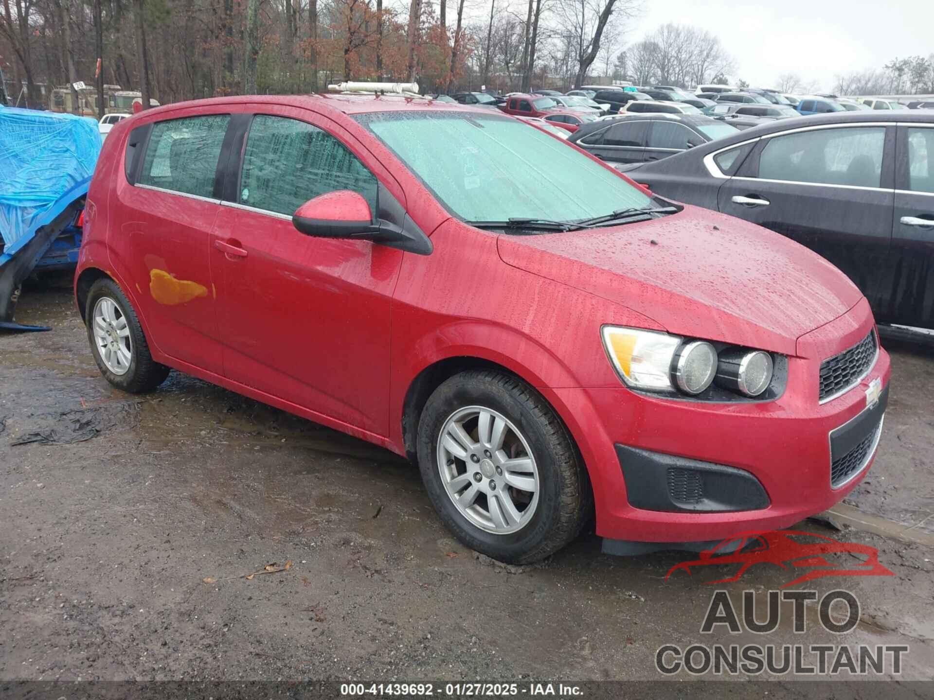 CHEVROLET SONIC 2014 - 1G1JC6SH2E4104435