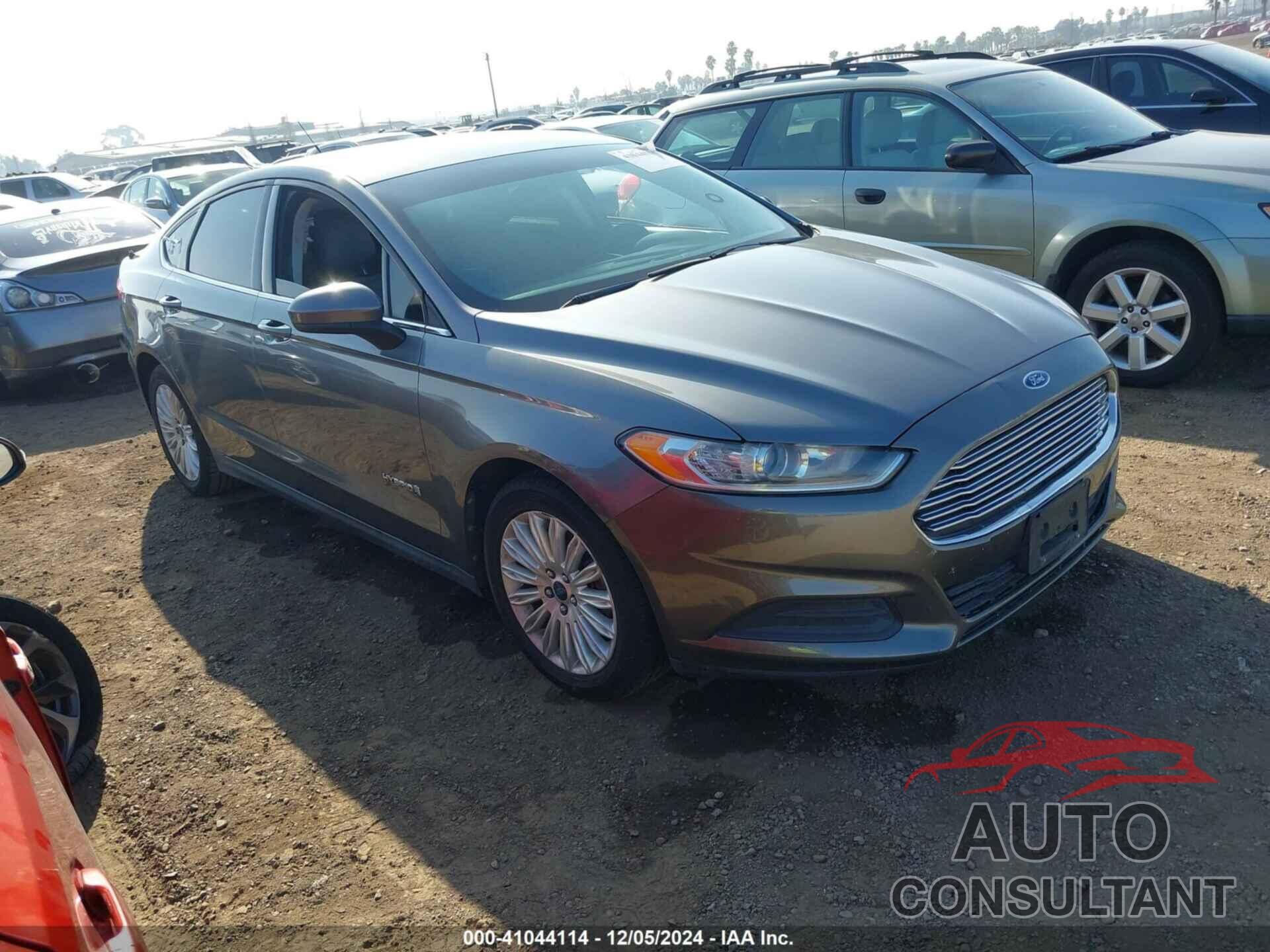 FORD FUSION HYBRID 2014 - 3FA6P0UU5ER131182
