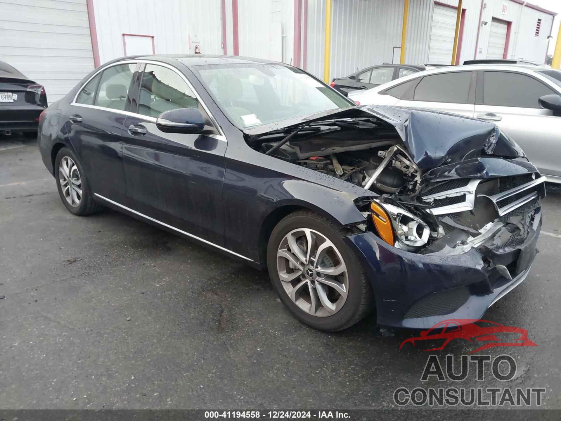 MERCEDES-BENZ C 300 2017 - 55SWF4JB1HU221215