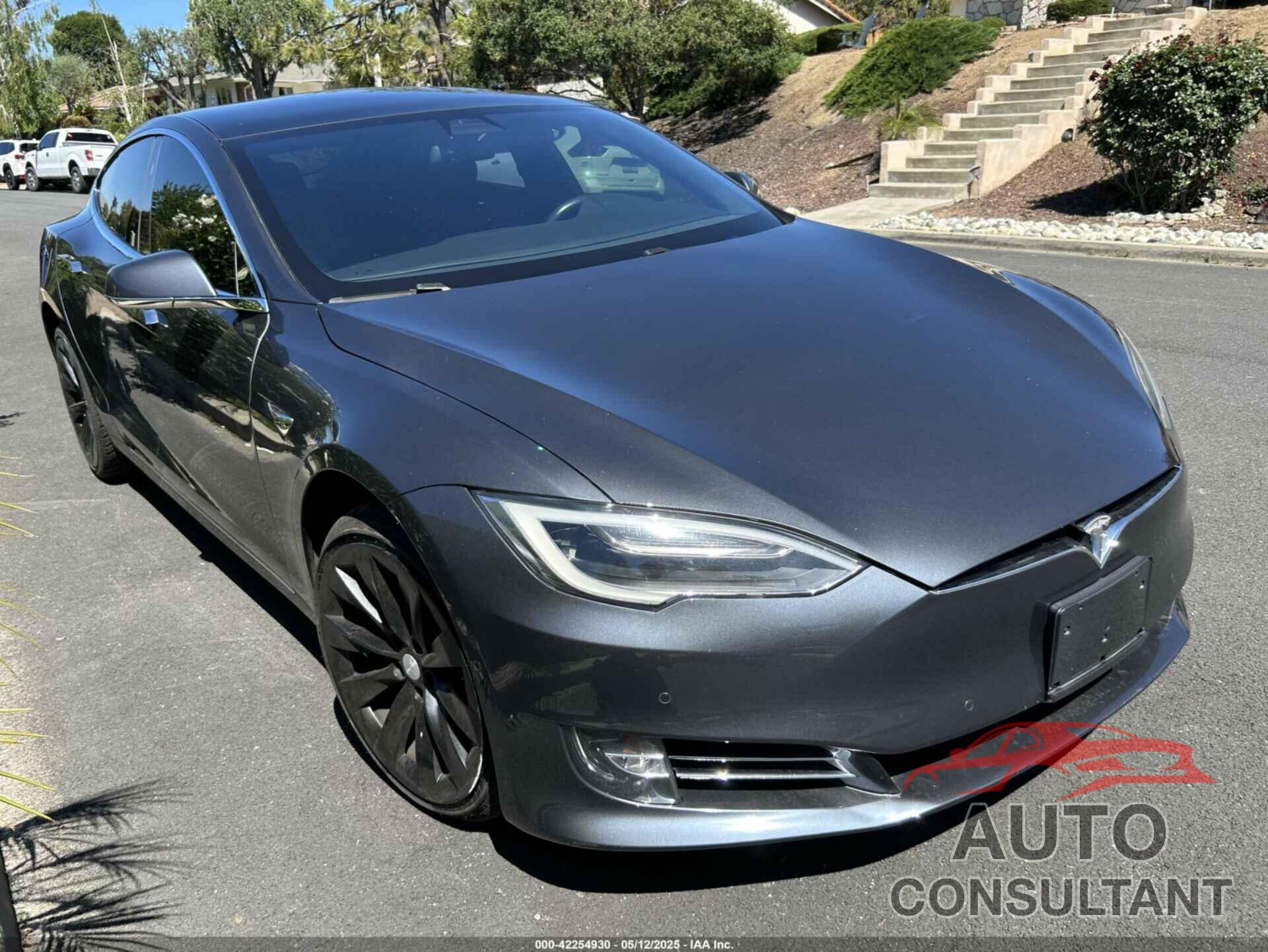 TESLA MODEL S 2017 - 5YJSA1E26HF215014