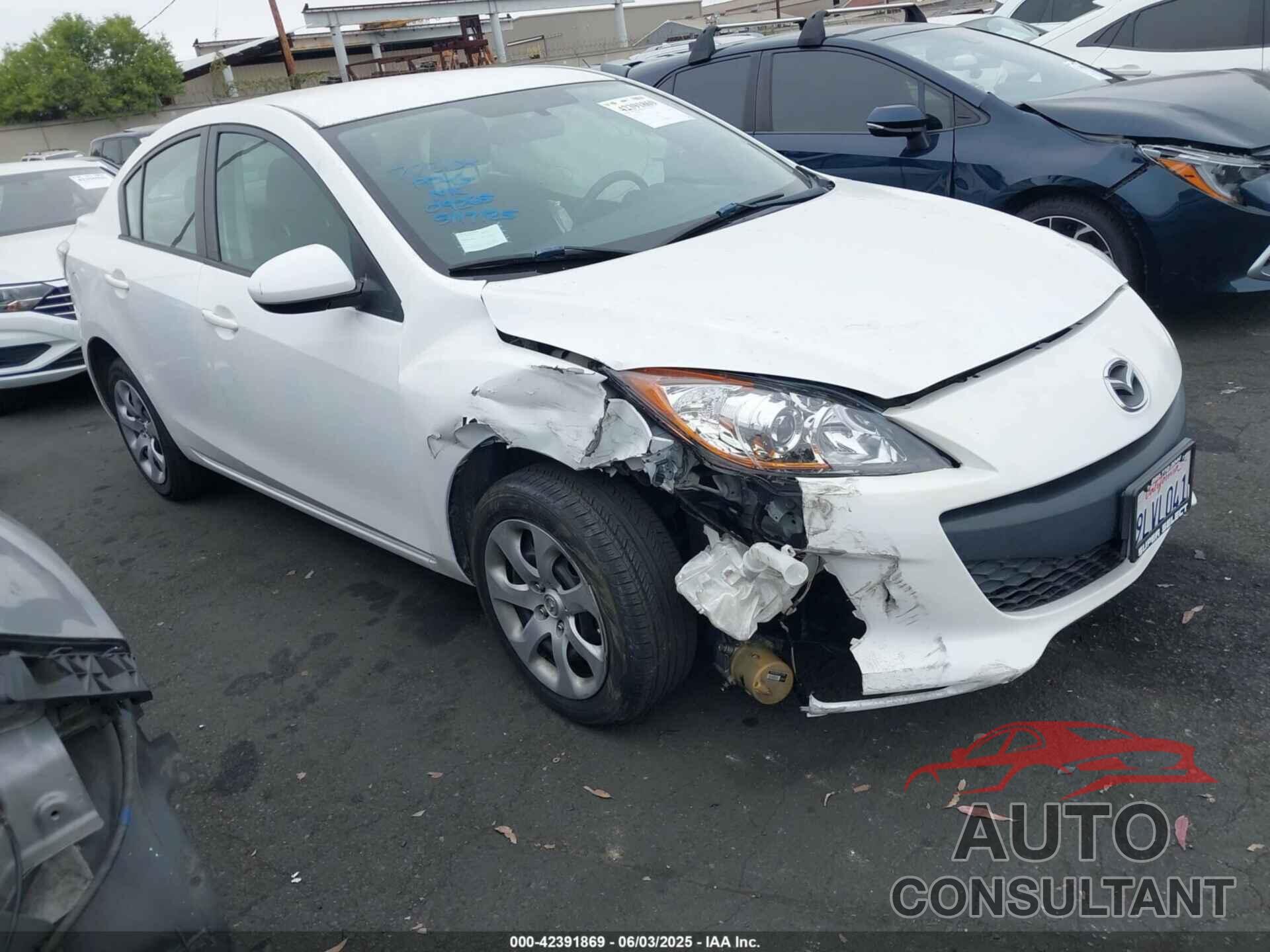 MAZDA MAZDA3 2013 - JM1BL1TG7D1794526