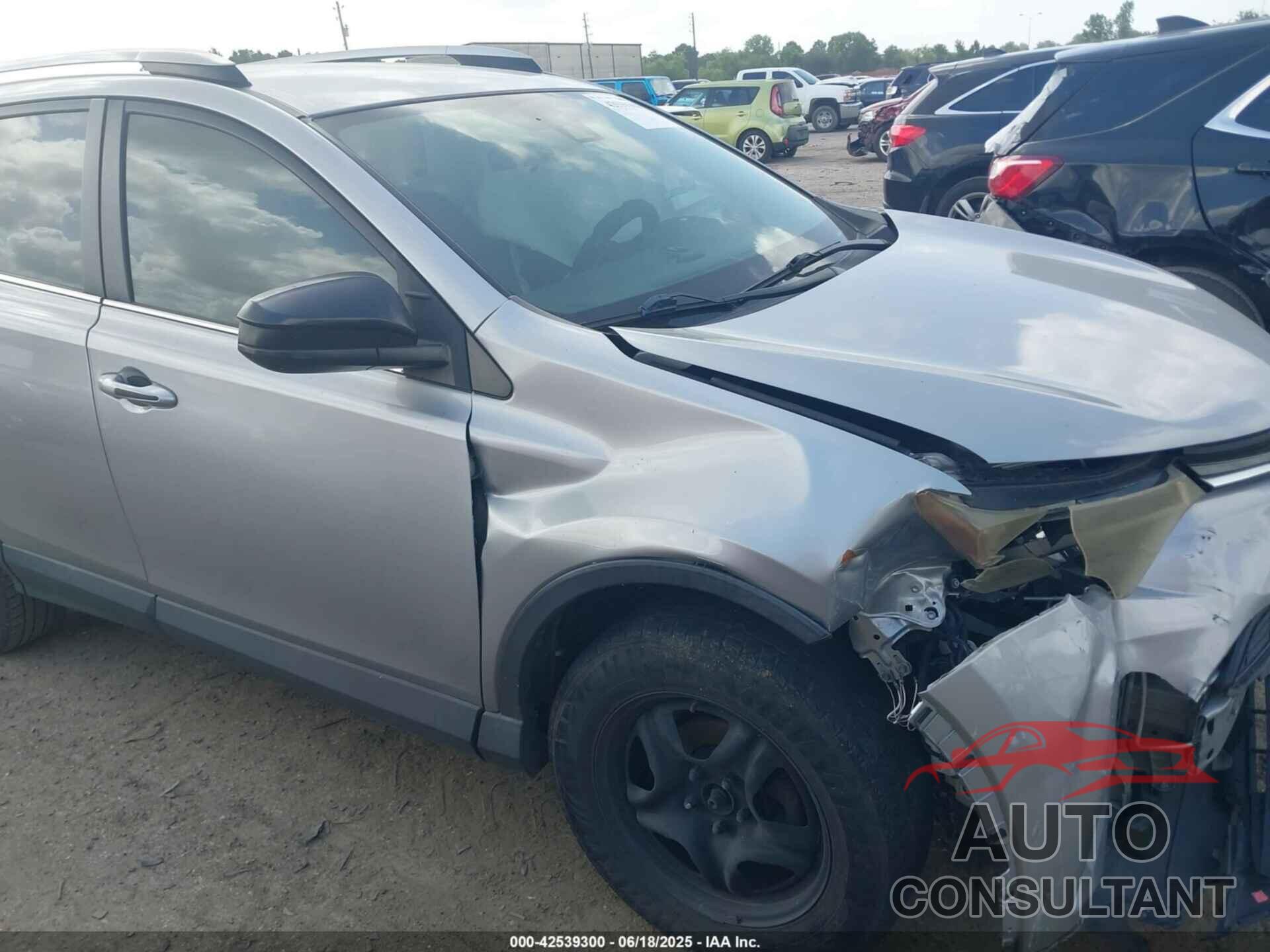 TOYOTA RAV4 2018 - 2T3BFREV8JW758553