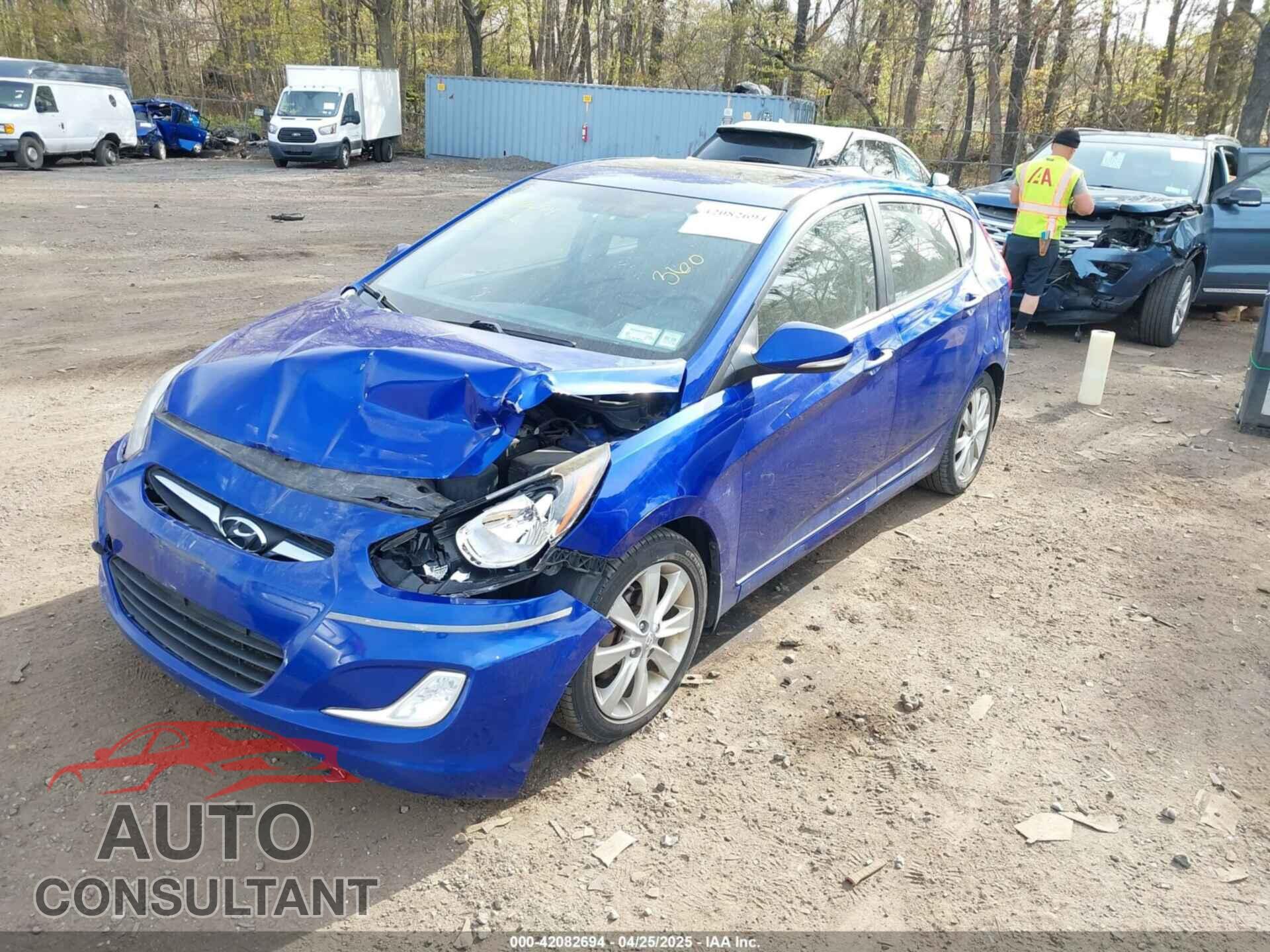 HYUNDAI ACCENT 2013 - KMHCU5AE7DU085650