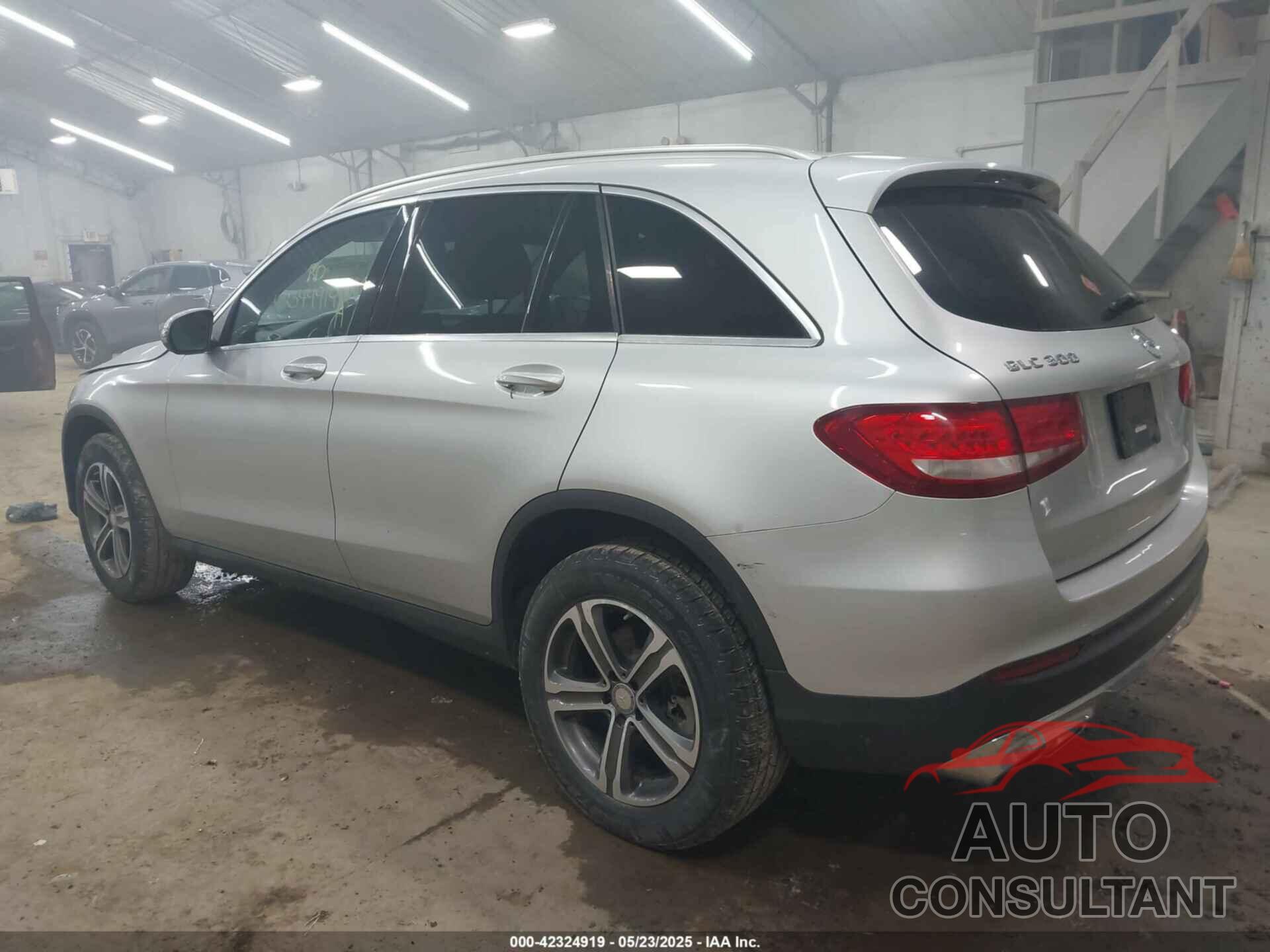 MERCEDES-BENZ GLC 300 2016 - WDC0G4KB6GF098521