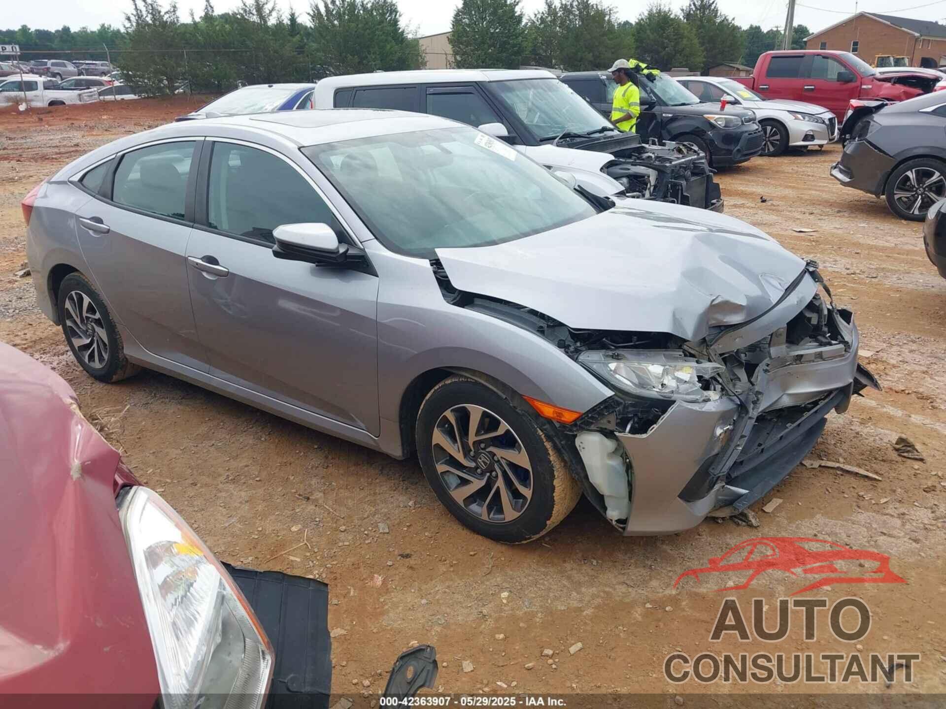 HONDA CIVIC 2018 - 2HGFC2F71JH558455