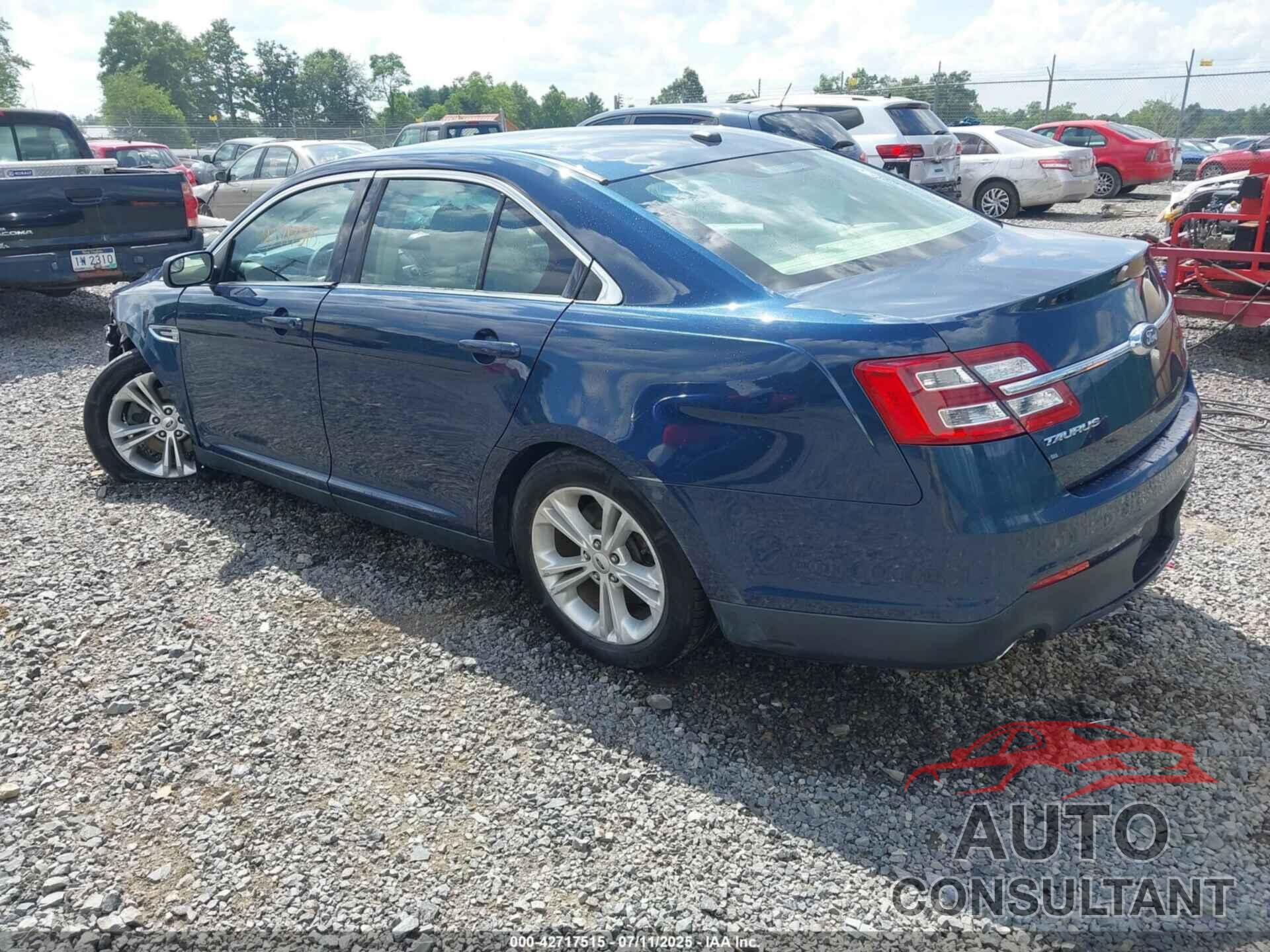 FORD TAURUS 2017 - 1FAHP2D82HG135001