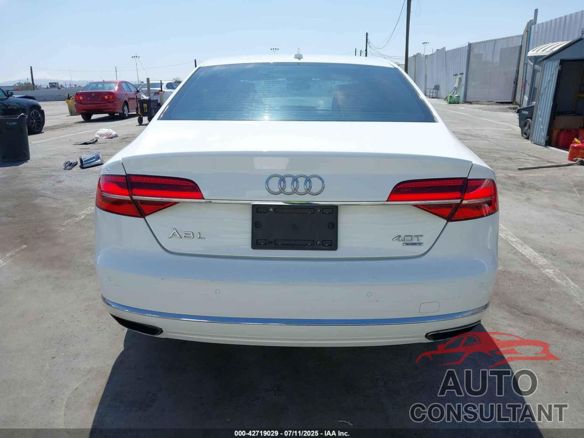 AUDI A8 L 2015 - WAU32AFD0FN007028