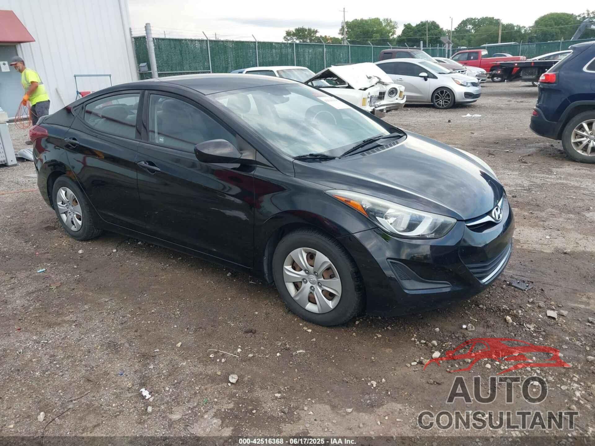 HYUNDAI ELANTRA 2016 - KMHDH4AE9GU583811