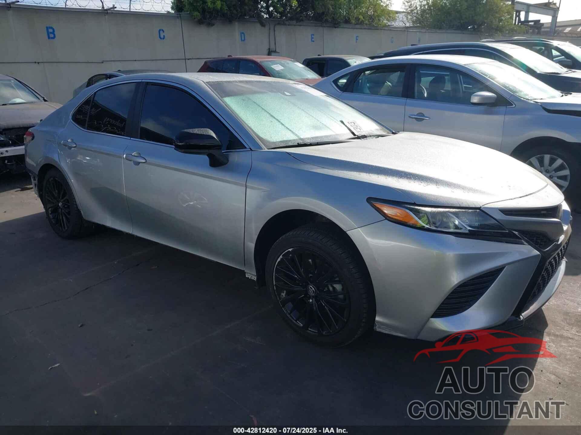 TOYOTA CAMRY 2018 - 4T1B11HKXJU598301
