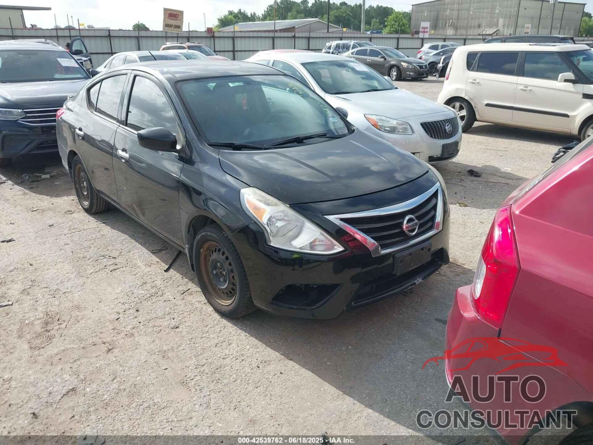 NISSAN VERSA 2015 - 3N1CN7AP7FL892104