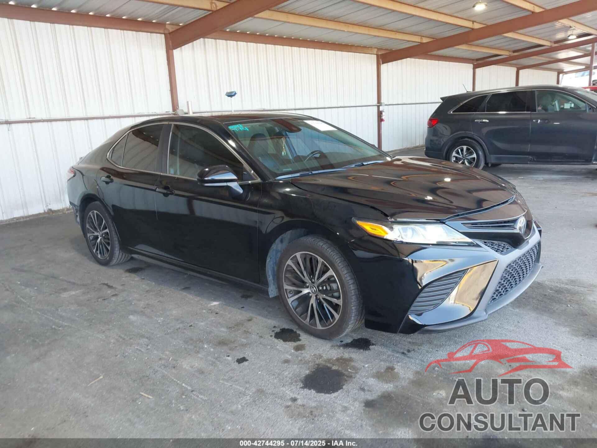 TOYOTA CAMRY 2019 - 4T1B11HK4KU801149