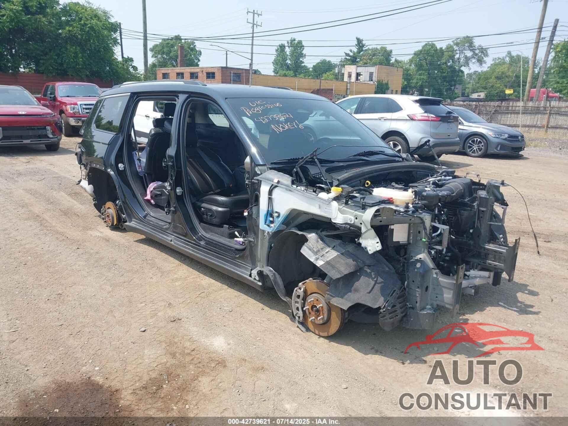 JEEP GRAND CHEROKEE L 2023 - 1C4RJKBG3P8846371