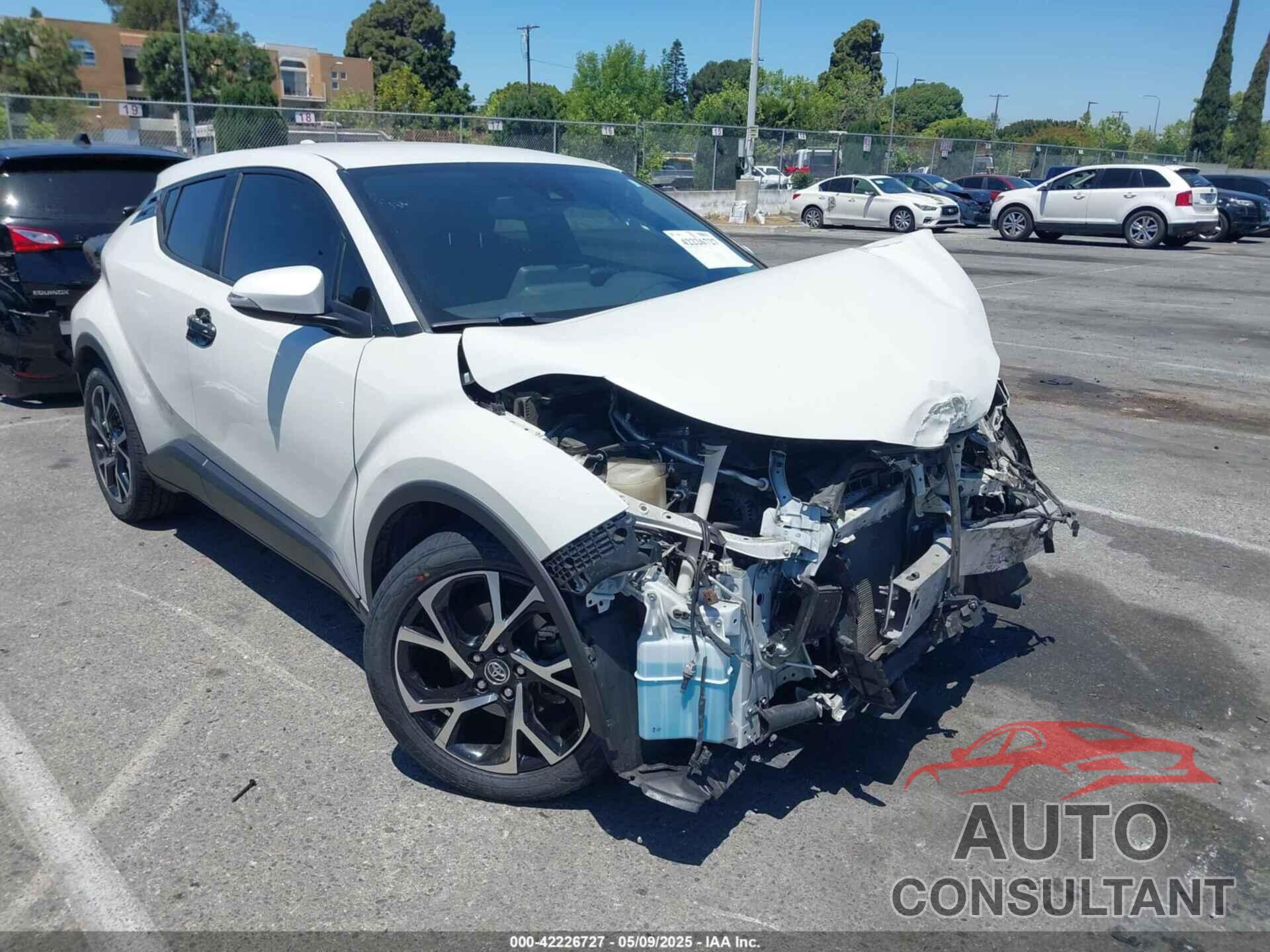 TOYOTA C-HR 2019 - JTNKHMBX2K1049065